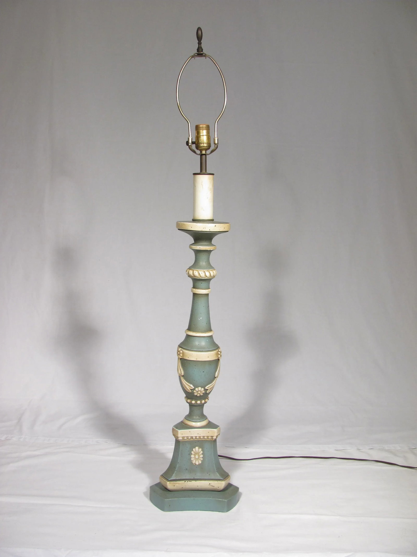 1950s Vintage Neoclassical Tall Wood Table Lamp - 3