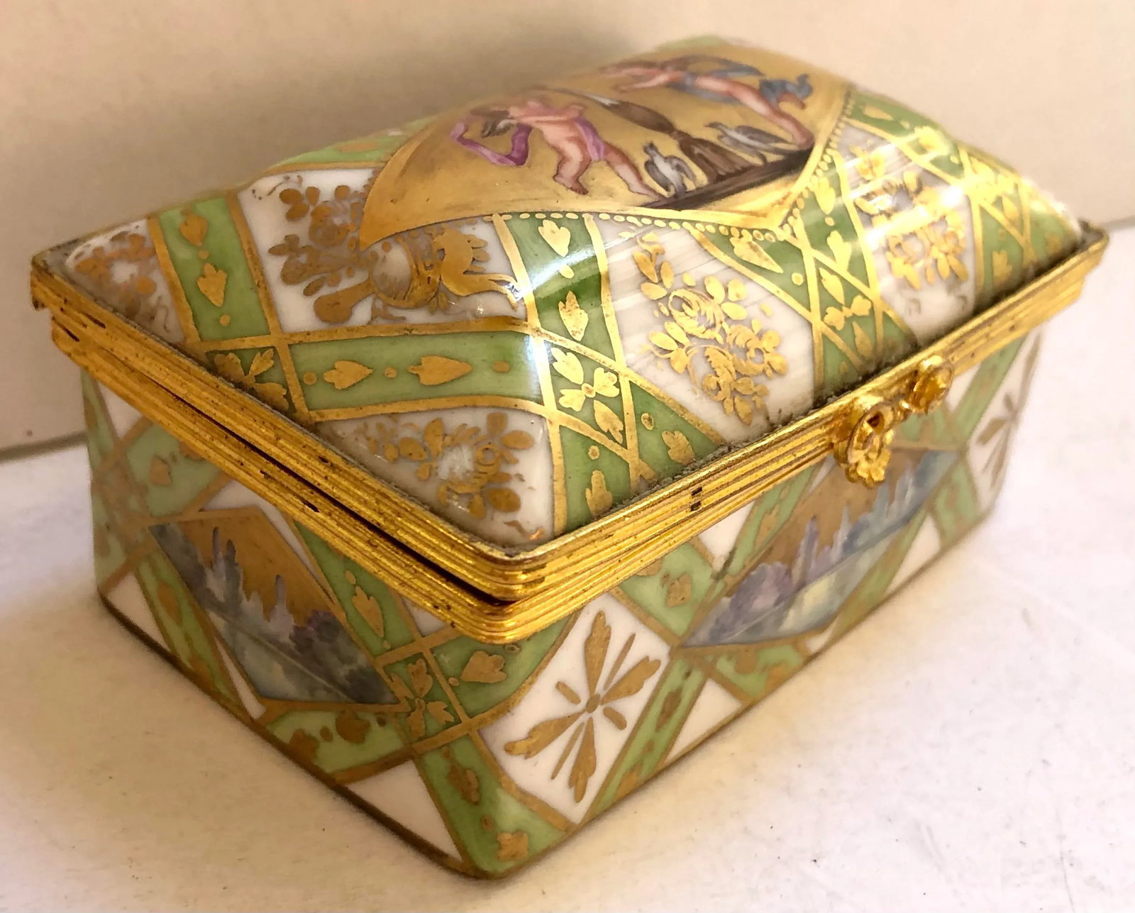 19th C. French Parisian Putties Porcelain Box - 9