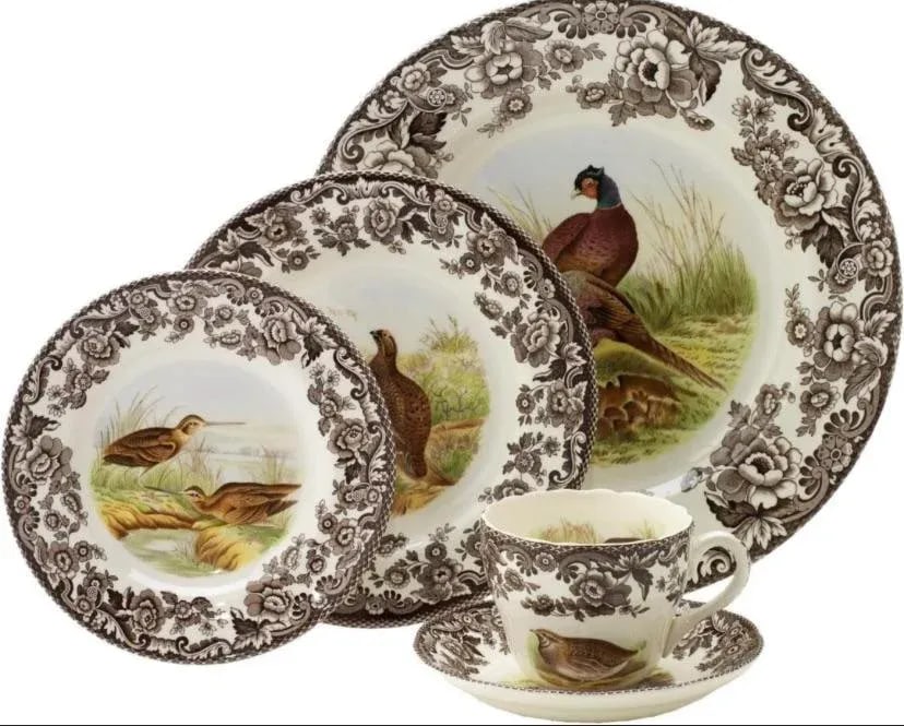 Spode Woodland Black Labrador Dinner Plate - 3