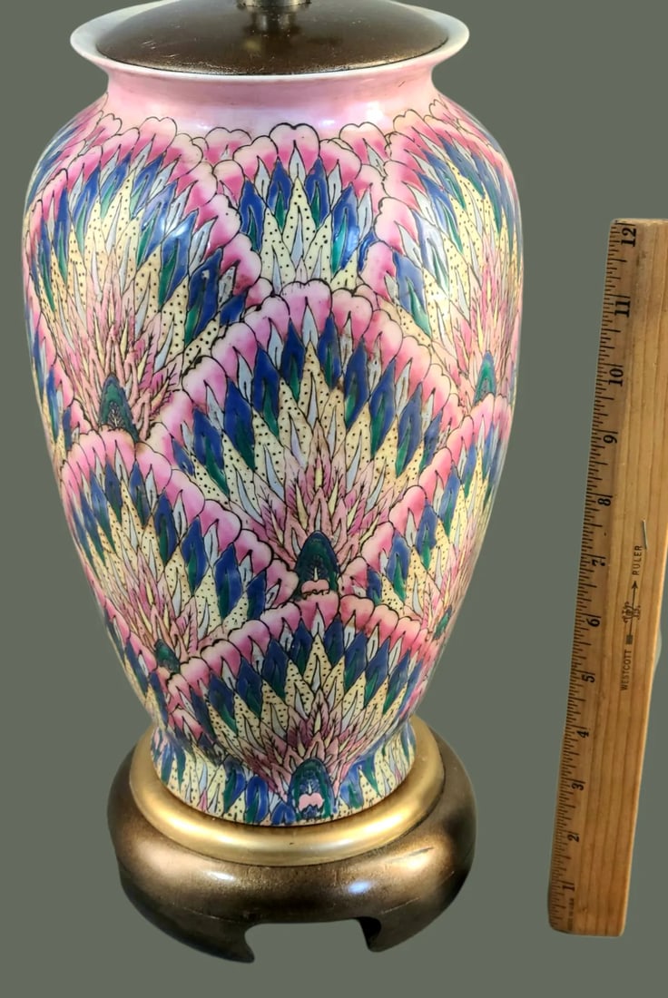 Late 20th Century Asian Flamestitch Pattern Colorful Painted Porcelain Peacock Feather Table Lamp - 5