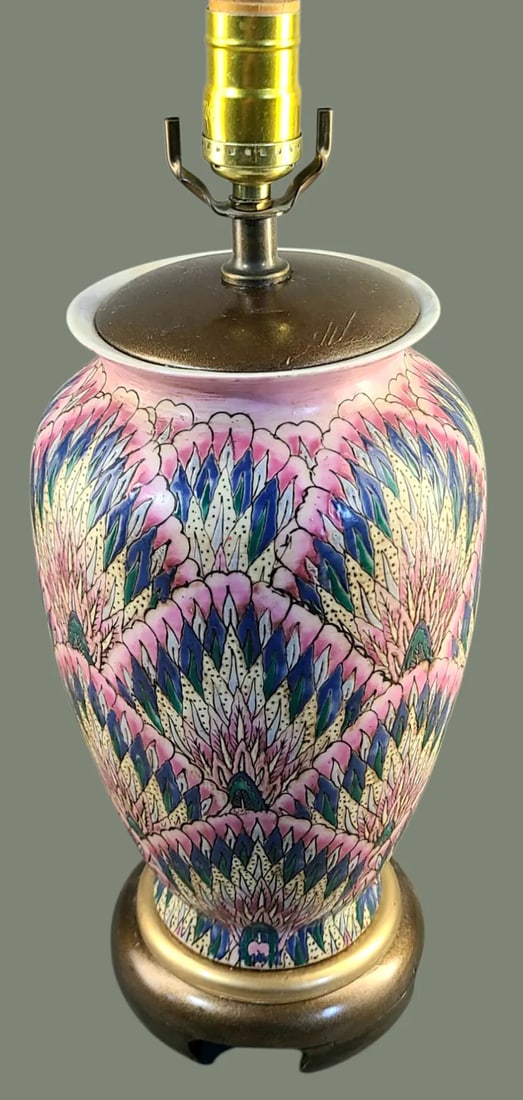 Late 20th Century Asian Flamestitch Pattern Colorful Painted Porcelain Peacock Feather Table Lamp - 8