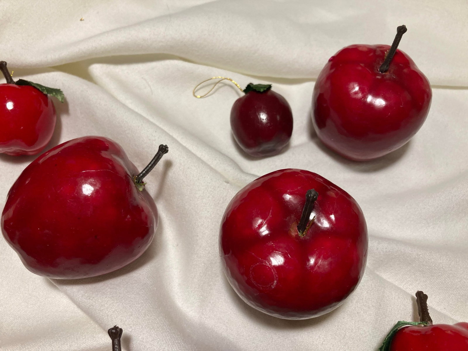 Assorted Vintage Holiday Glossy Red Papier-Mache Apple Holiday Ornaments - 6