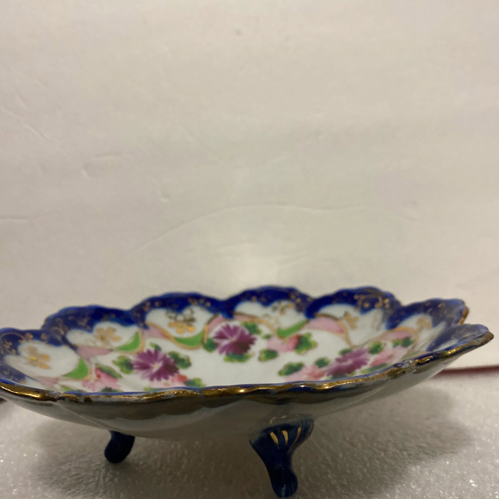 Antique Flow Blue Hand Painted Ironstone Footed Scallop Bowl - 4