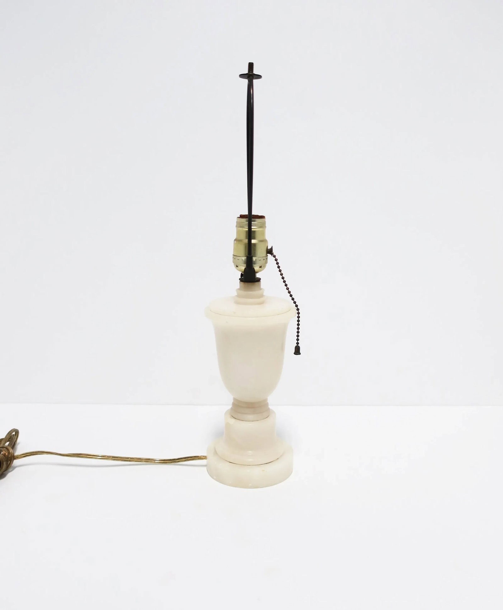 Italian Art Deco Modern White Alabaster Marble Urn Desk or Table Lamp - 11