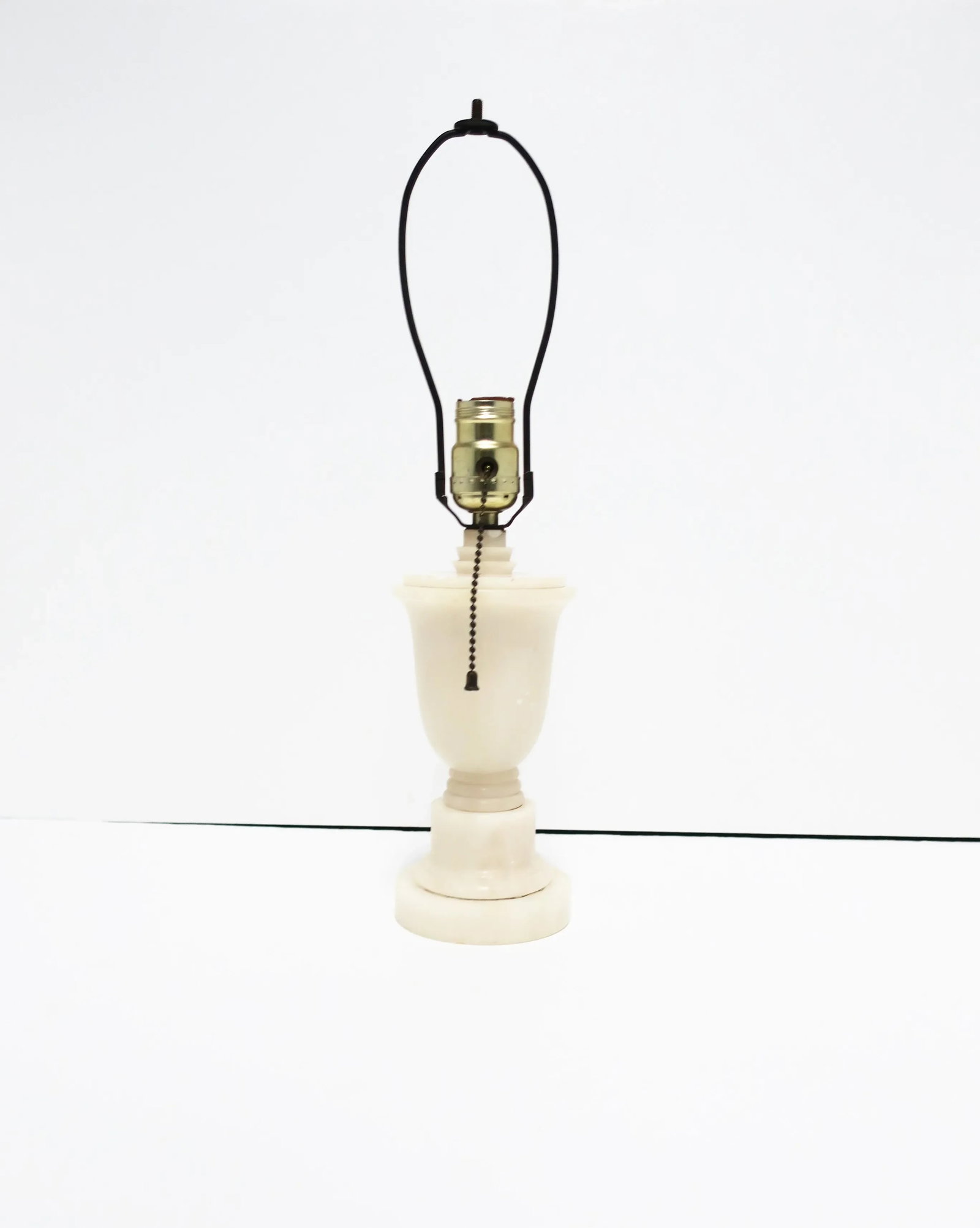 Italian Art Deco Modern White Alabaster Marble Urn Desk or Table Lamp - 2