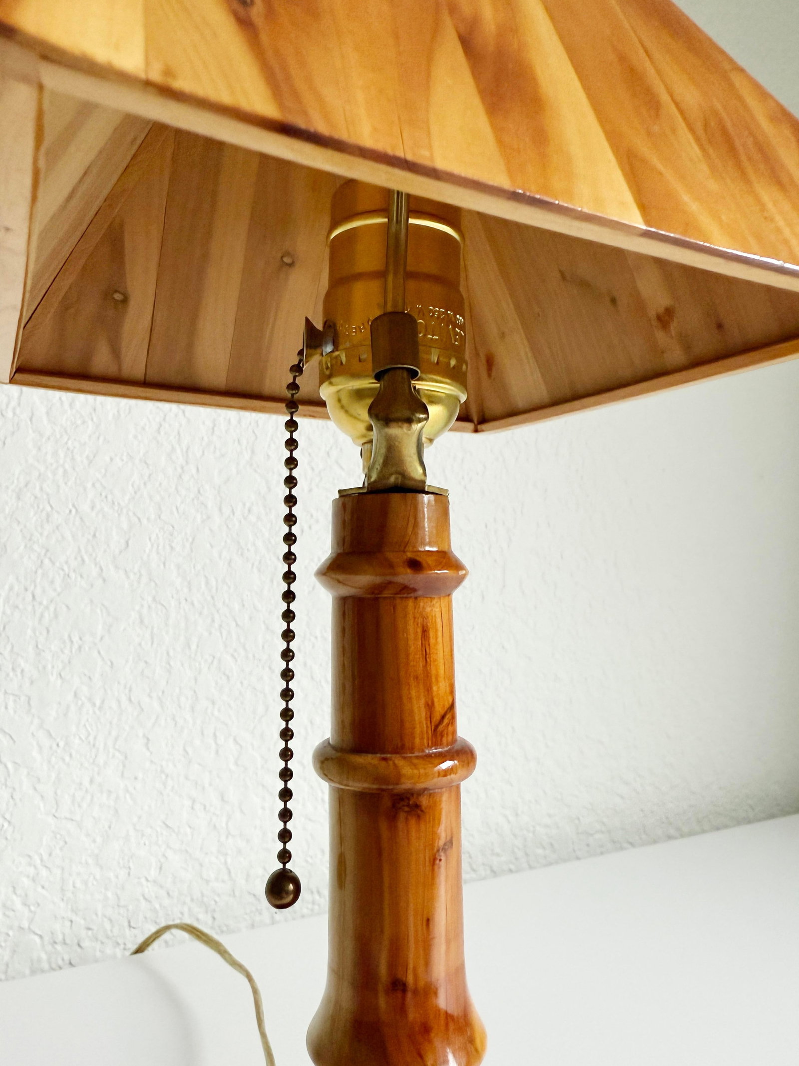 Vintage Folk Art Wood Shade Table Lamp - 6