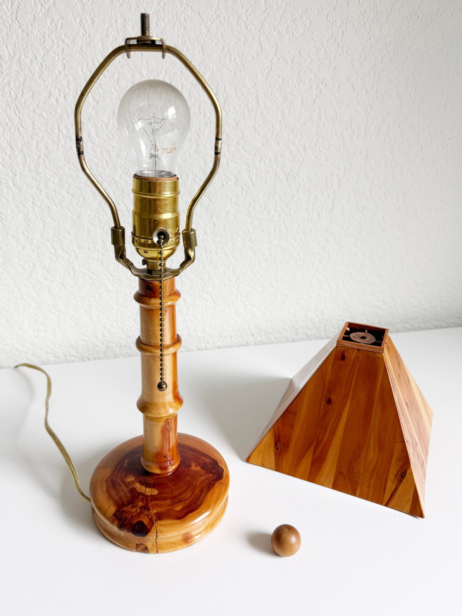 Vintage Folk Art Wood Shade Table Lamp - 8