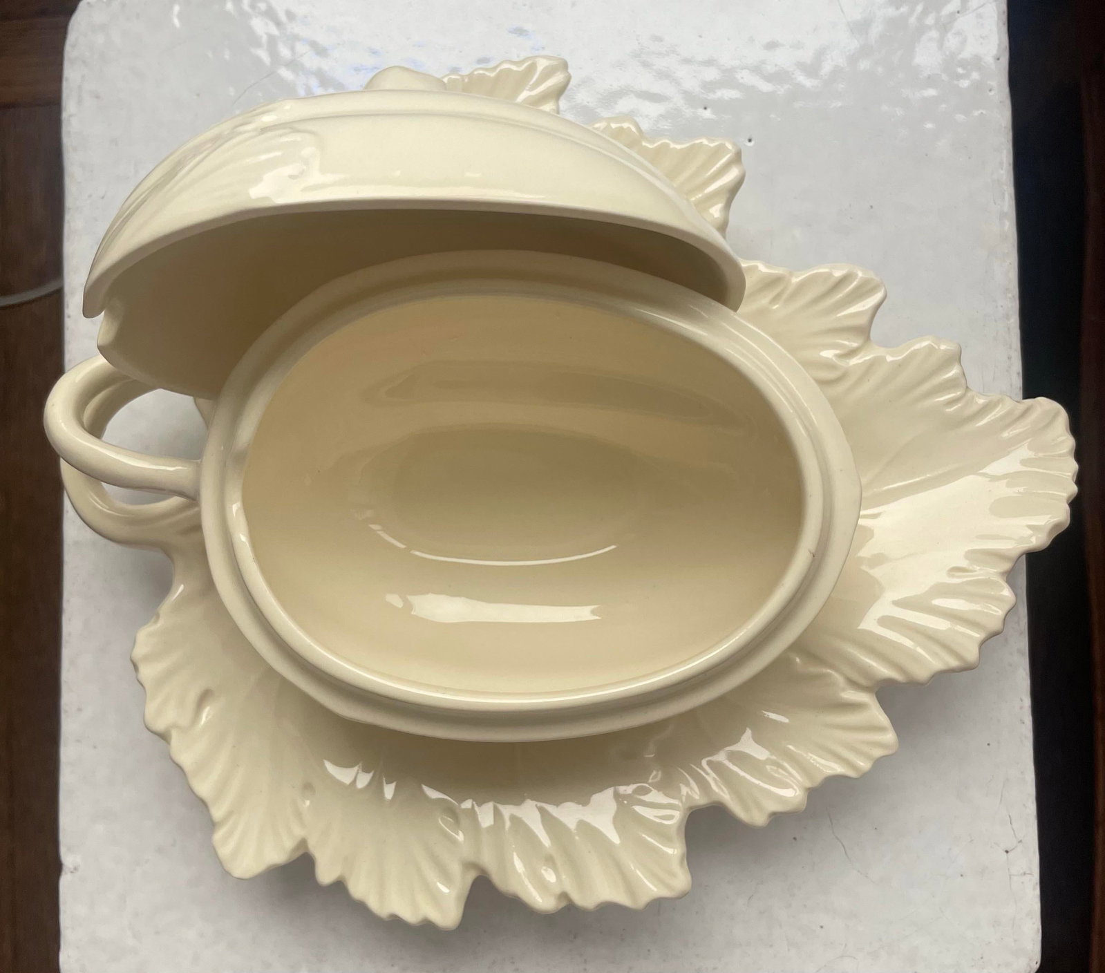 Wedgwood Creamware Small Tureen on Dish - 6