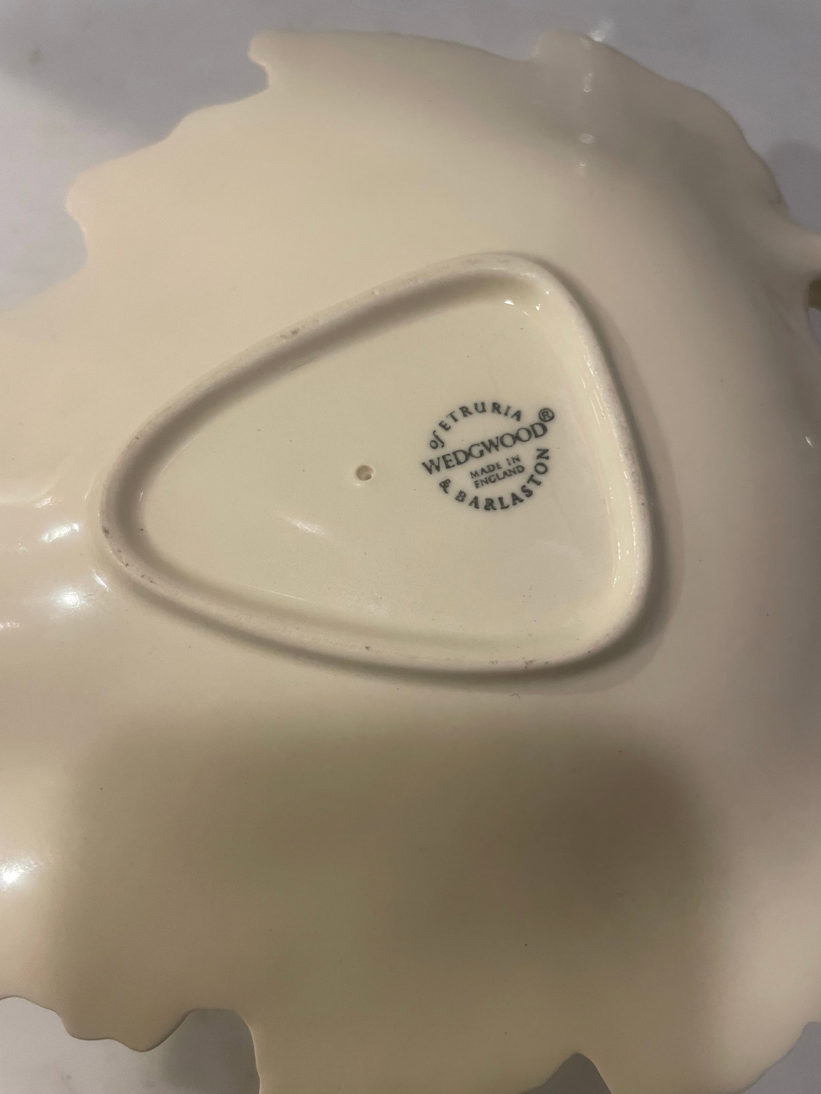 Wedgwood Creamware Small Tureen on Dish - 7