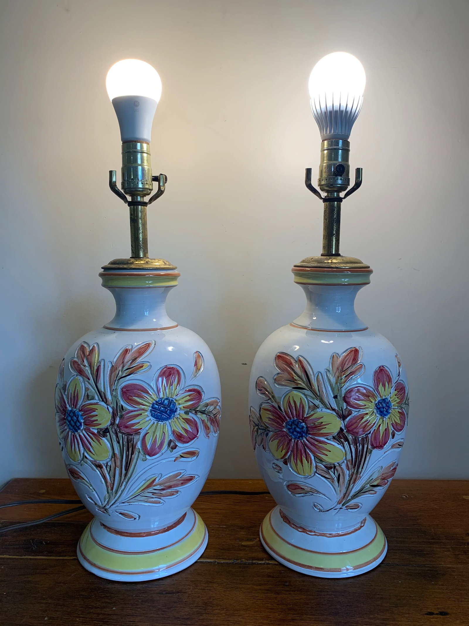 1980s Italian Ceramic Table Lamps With Flower Design - a Pair - 2