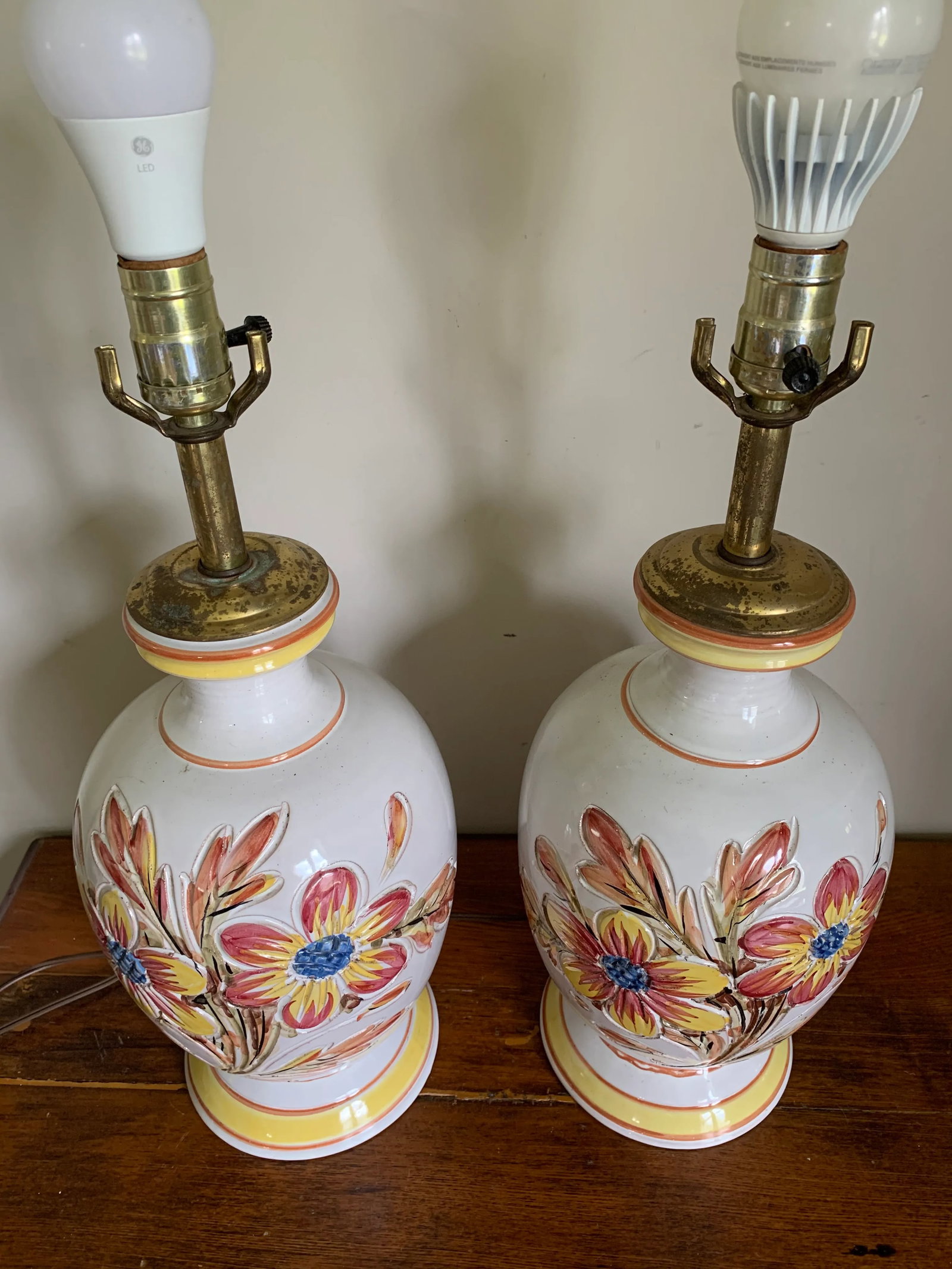 1980s Italian Ceramic Table Lamps With Flower Design - a Pair - 3