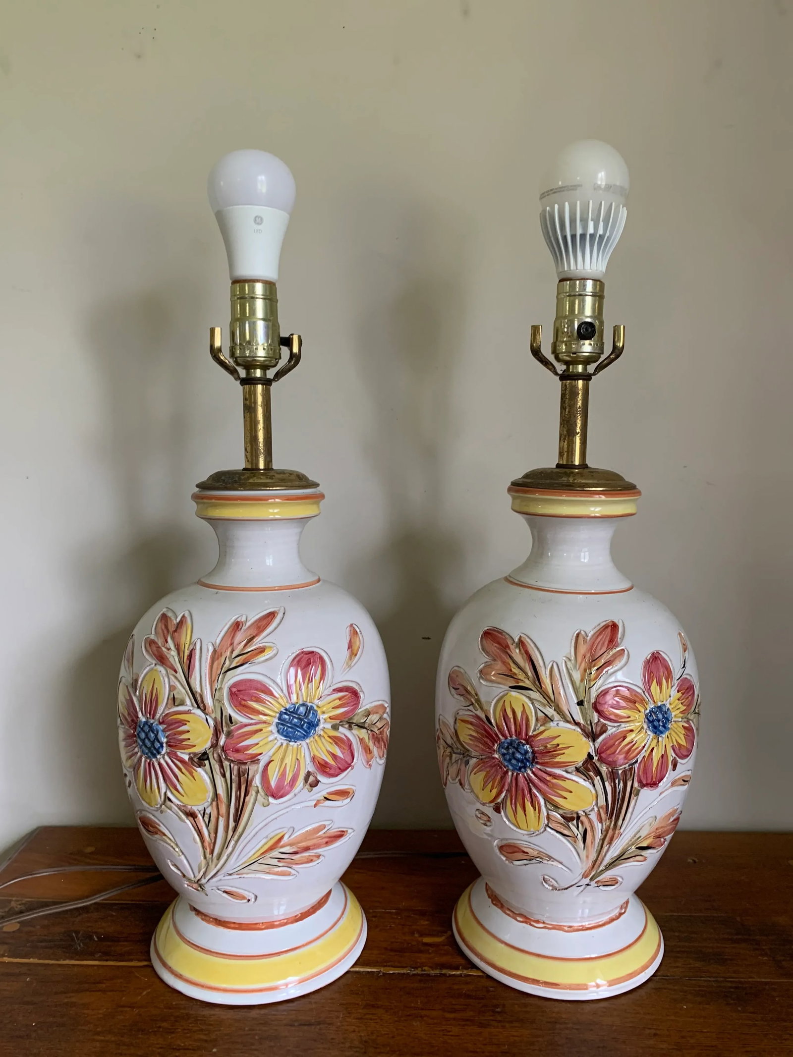 1980s Italian Ceramic Table Lamps With Flower Design - a Pair - 9