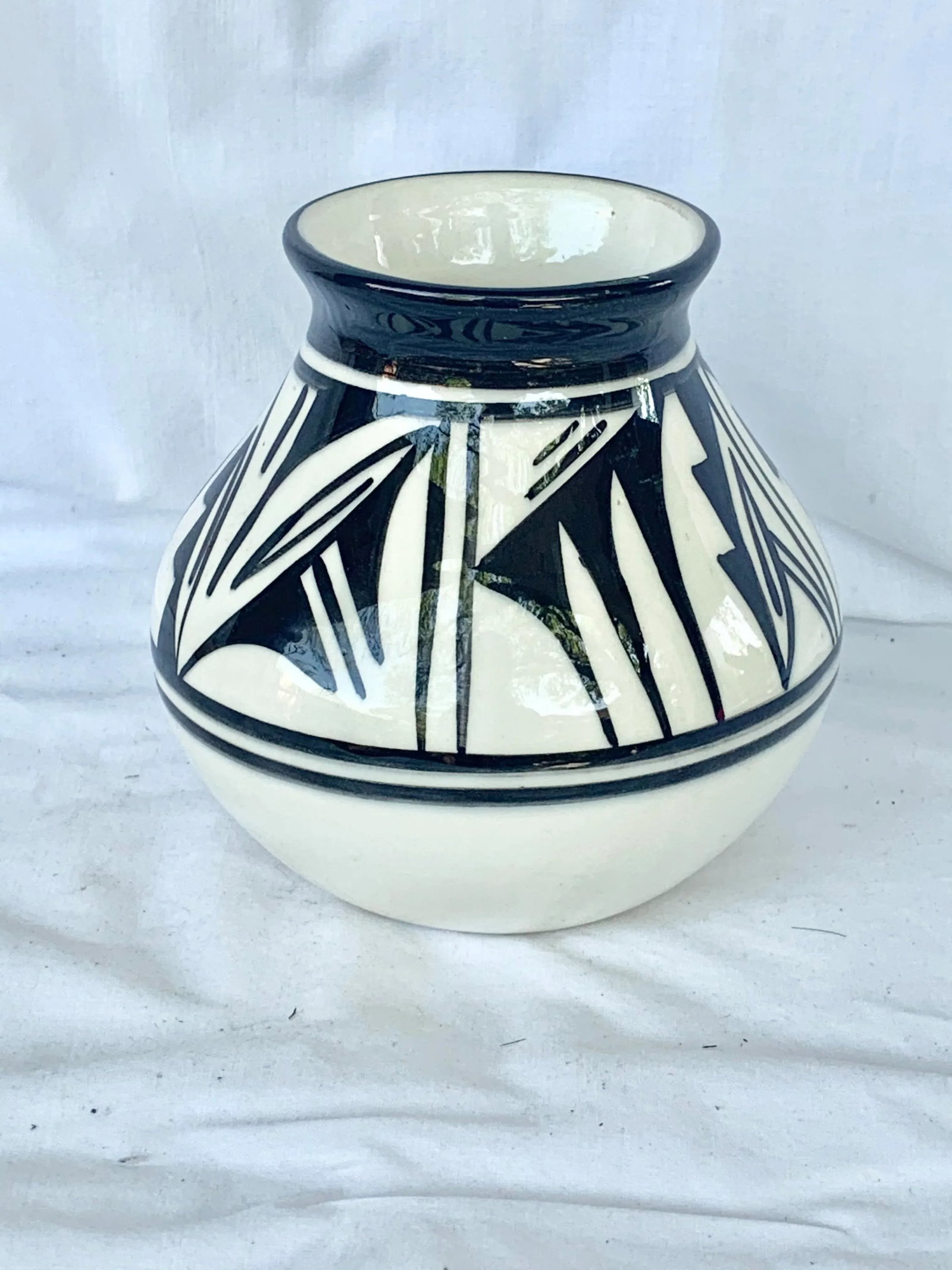 Vintage Mesa Verde Native American Pottery - 3
