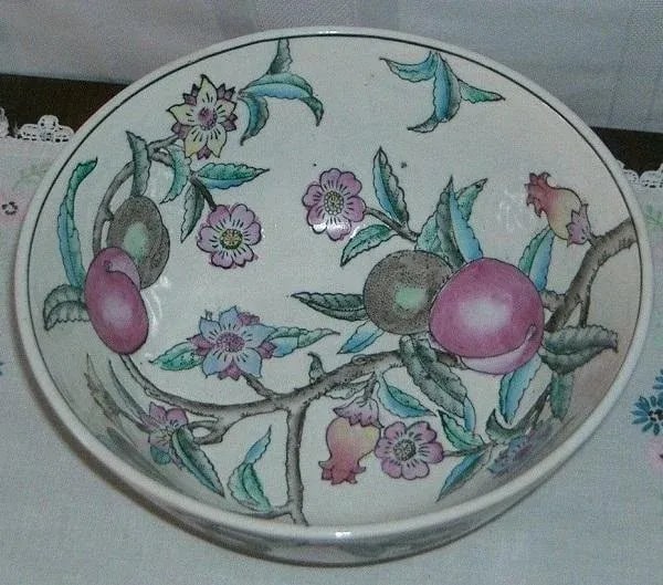 Chinese 8" Fruit Bowl ~ Marked Mid 20th Century ~ Hand Painted - 4