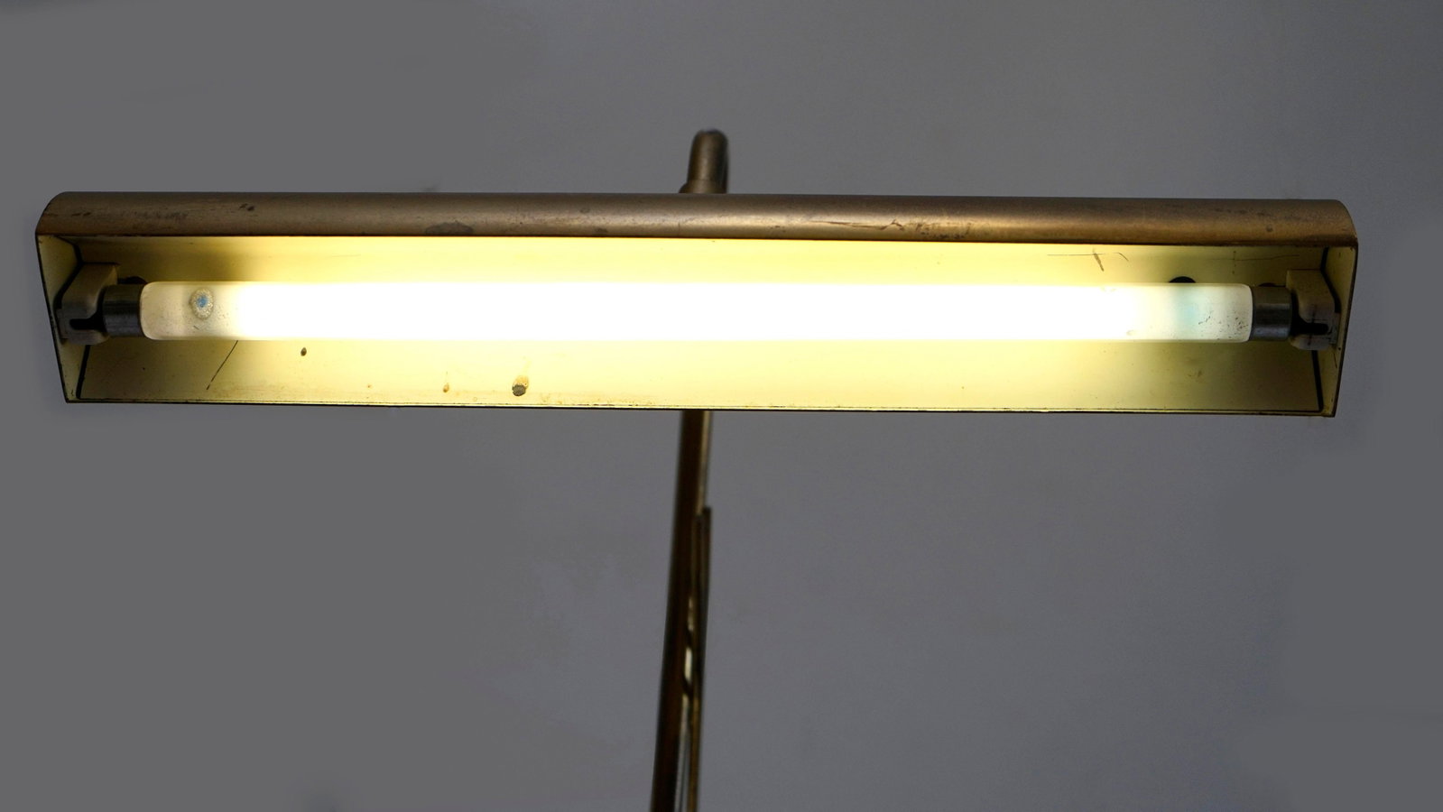 Vintage 1960s Treble Clef Piano Light - 11