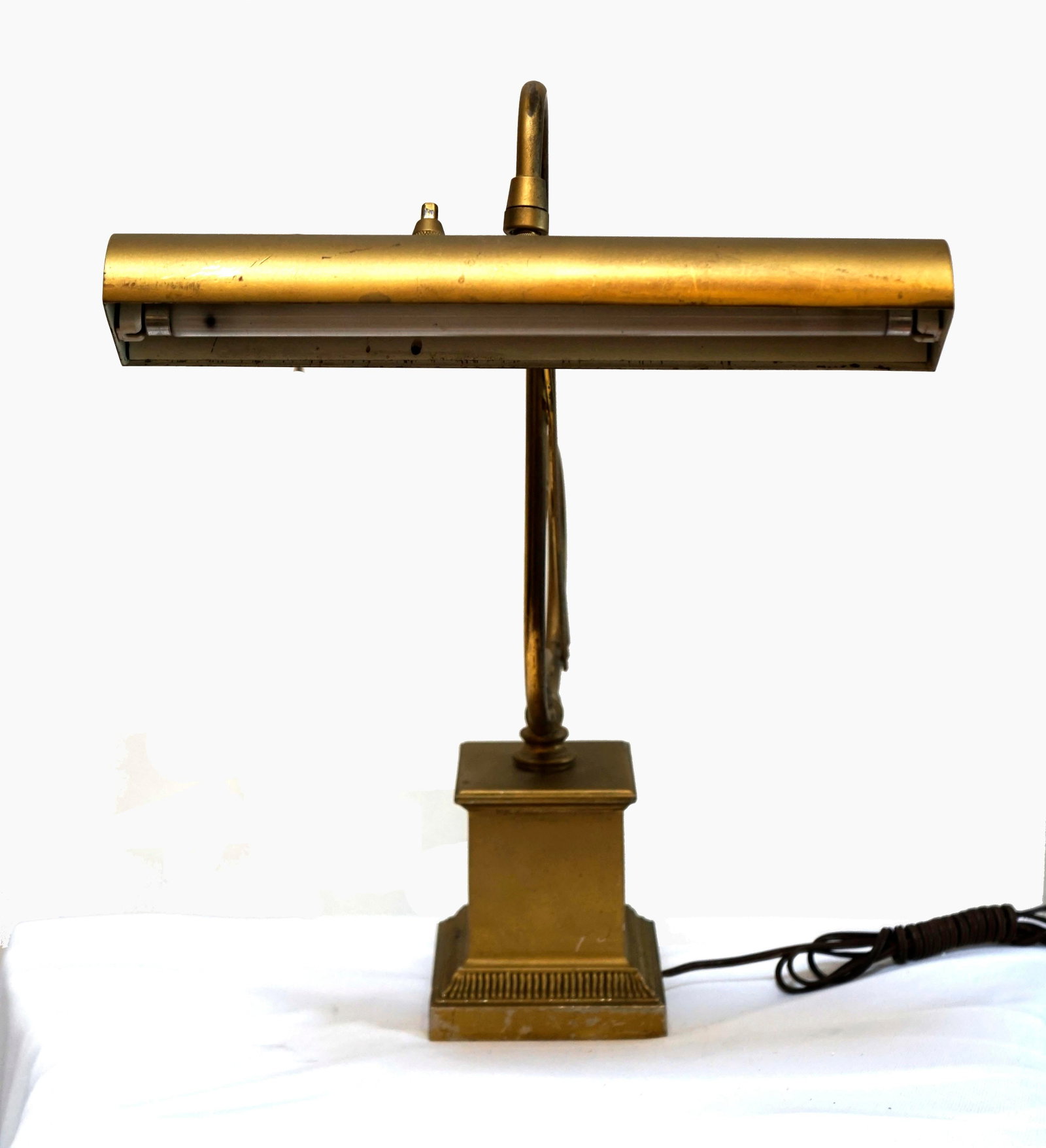 Vintage 1960s Treble Clef Piano Light - 3
