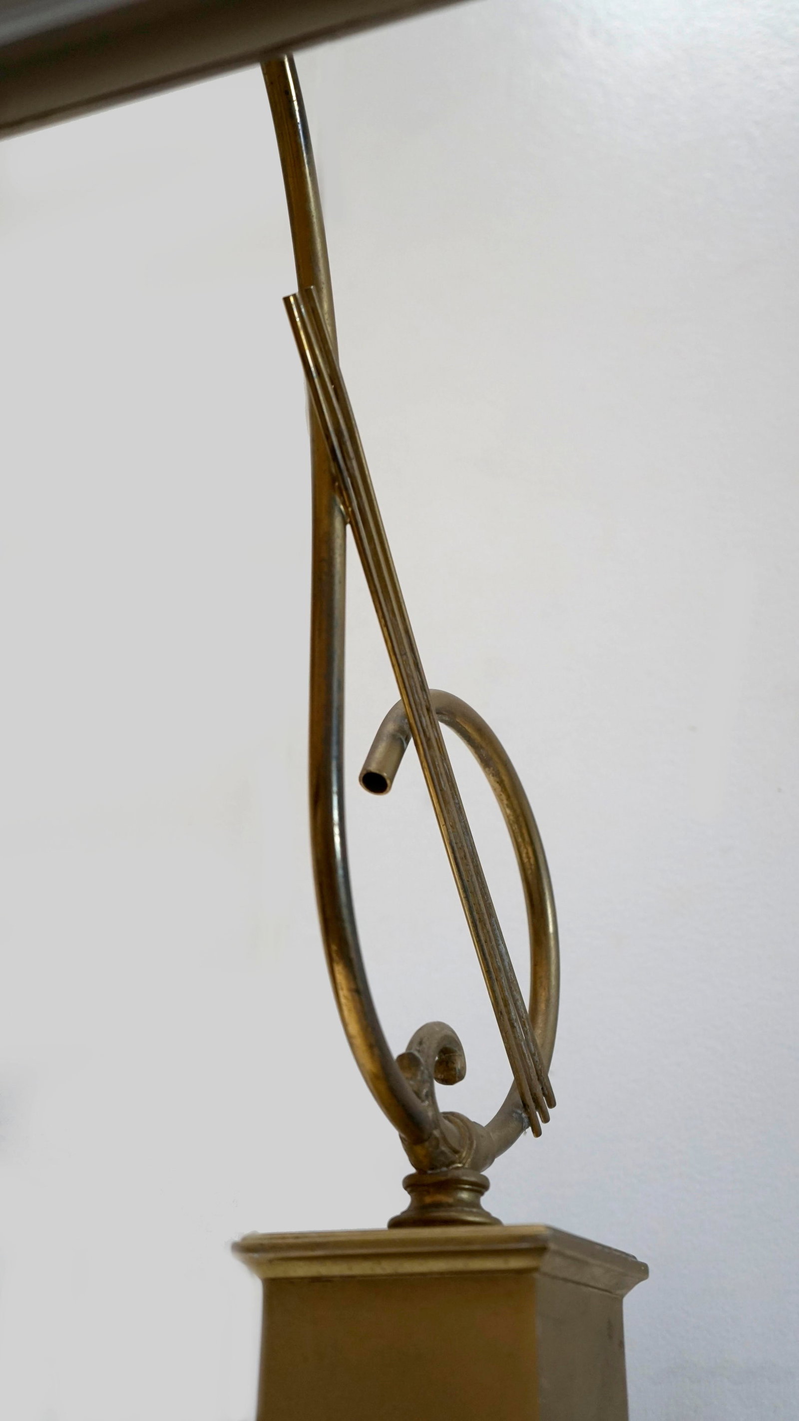 Vintage 1960s Treble Clef Piano Light - 8