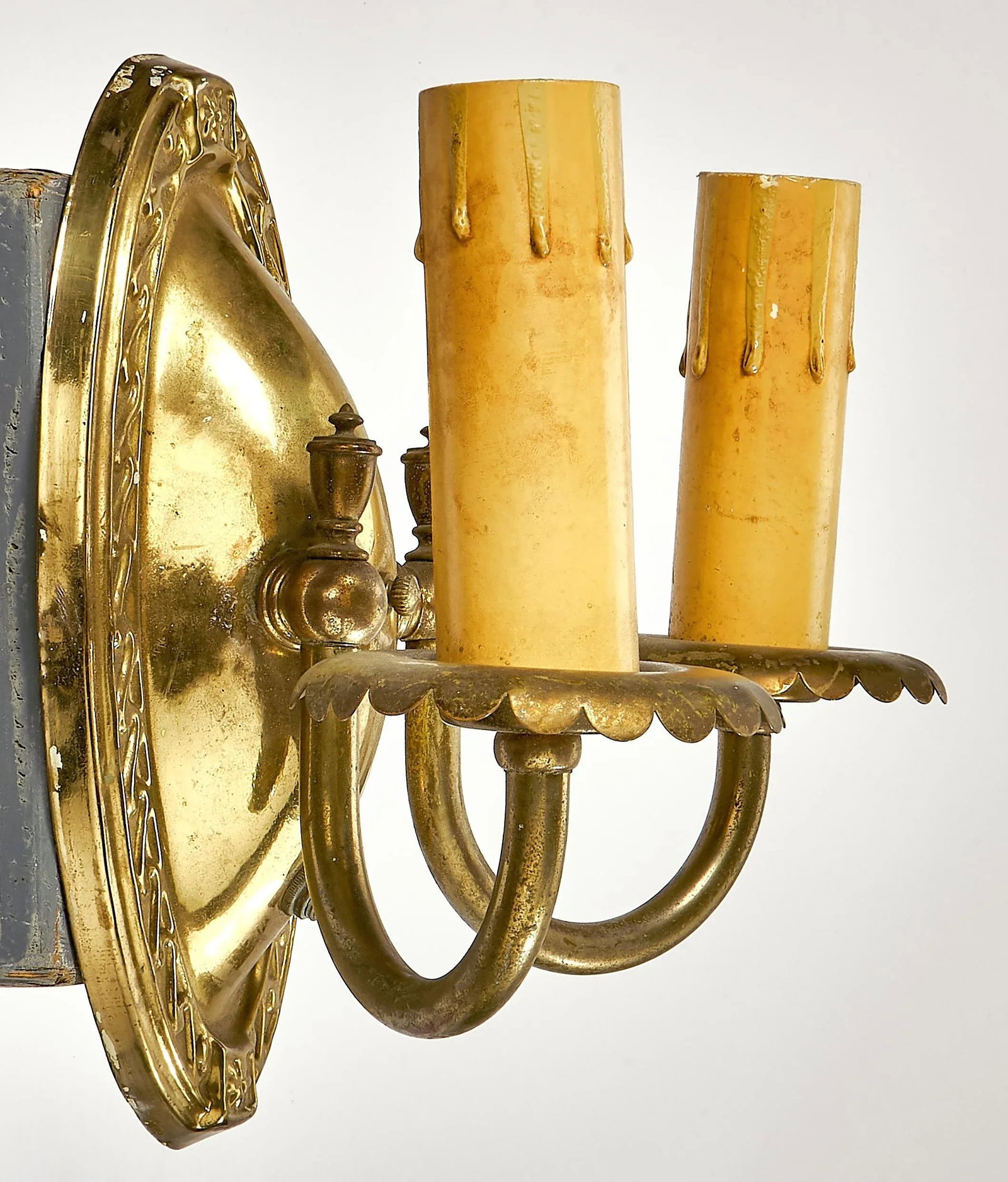 Antique Art Deco Stamped Brass Two Arm Wall Sconce With Twist Knob Switch - 6