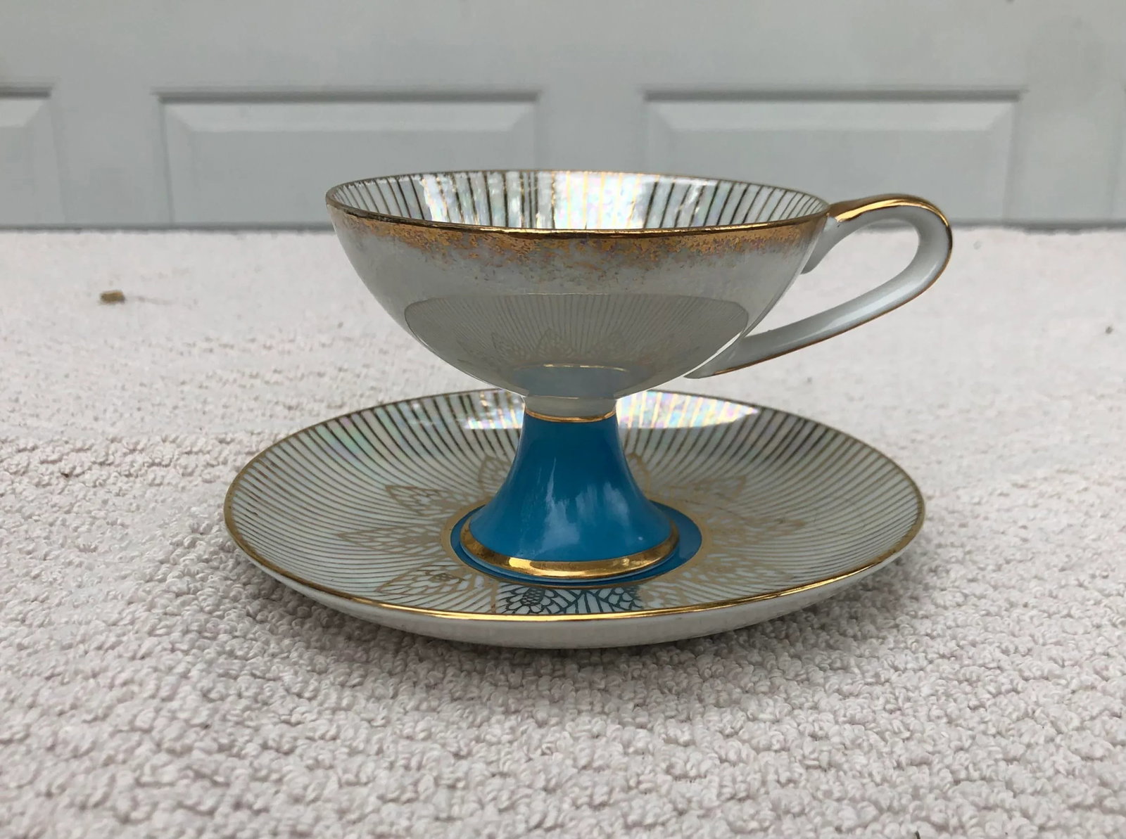 Vintage Bone China Tea Cups & Saucers Set- 4 Pieces - 3