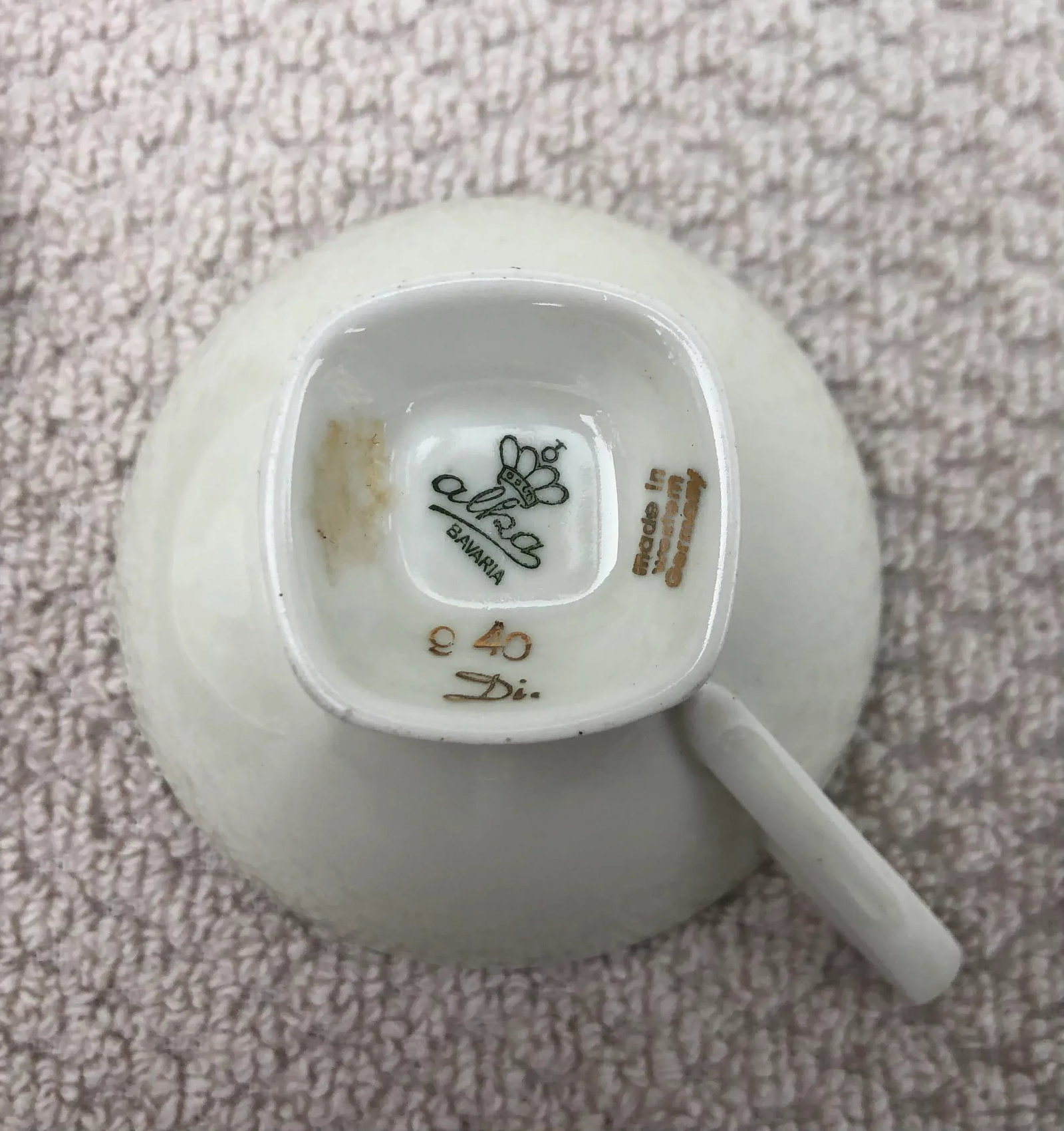 Vintage Bone China Tea Cups & Saucers Set- 4 Pieces - 9