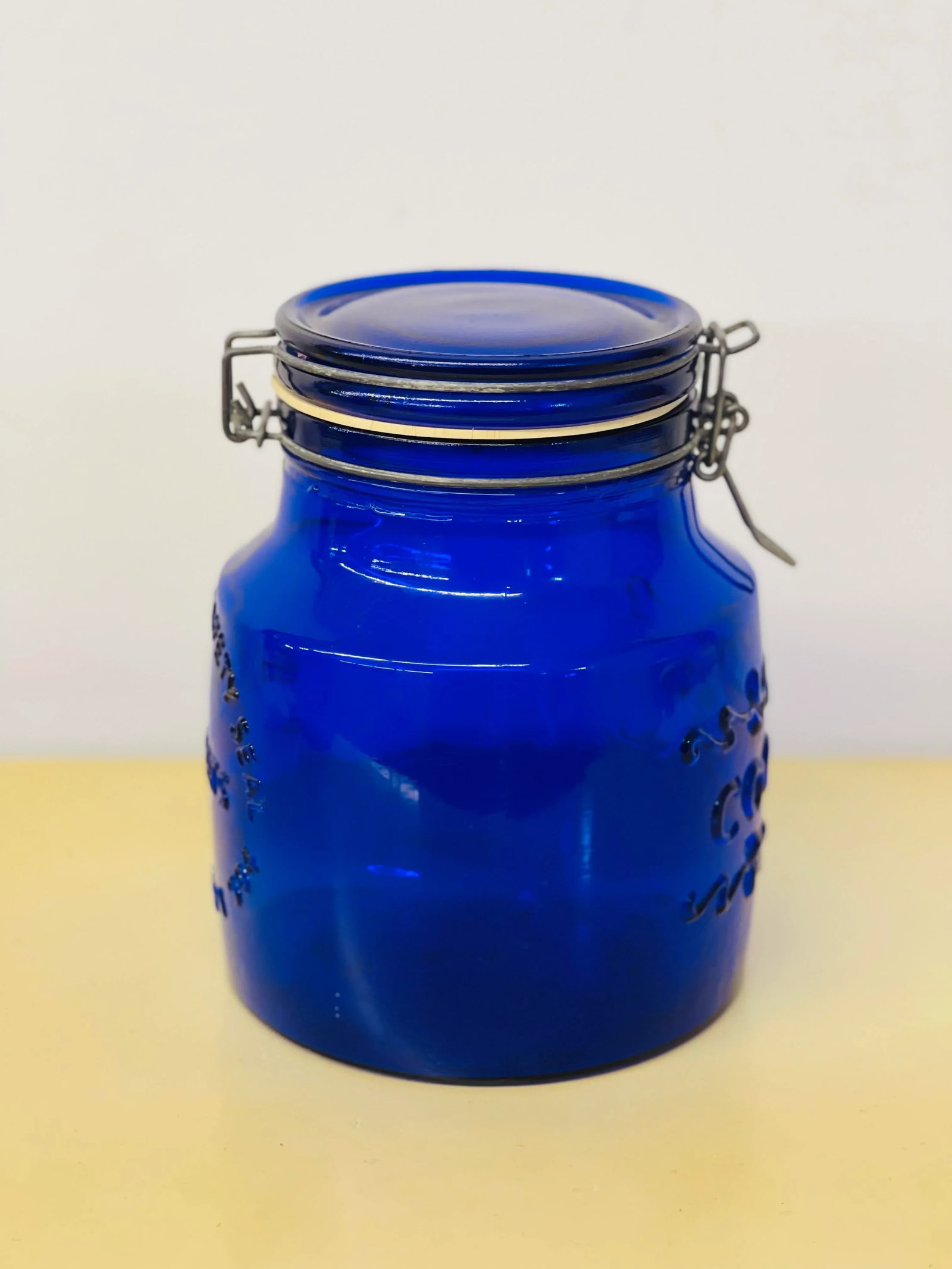 1970s Vintage Italian Cobalt Blue Glass Cookie Jar - 3