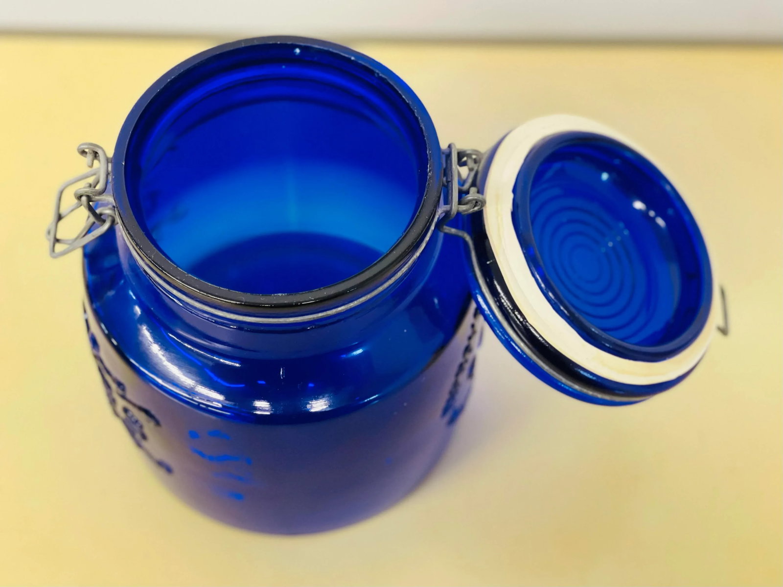1970s Vintage Italian Cobalt Blue Glass Cookie Jar - 5
