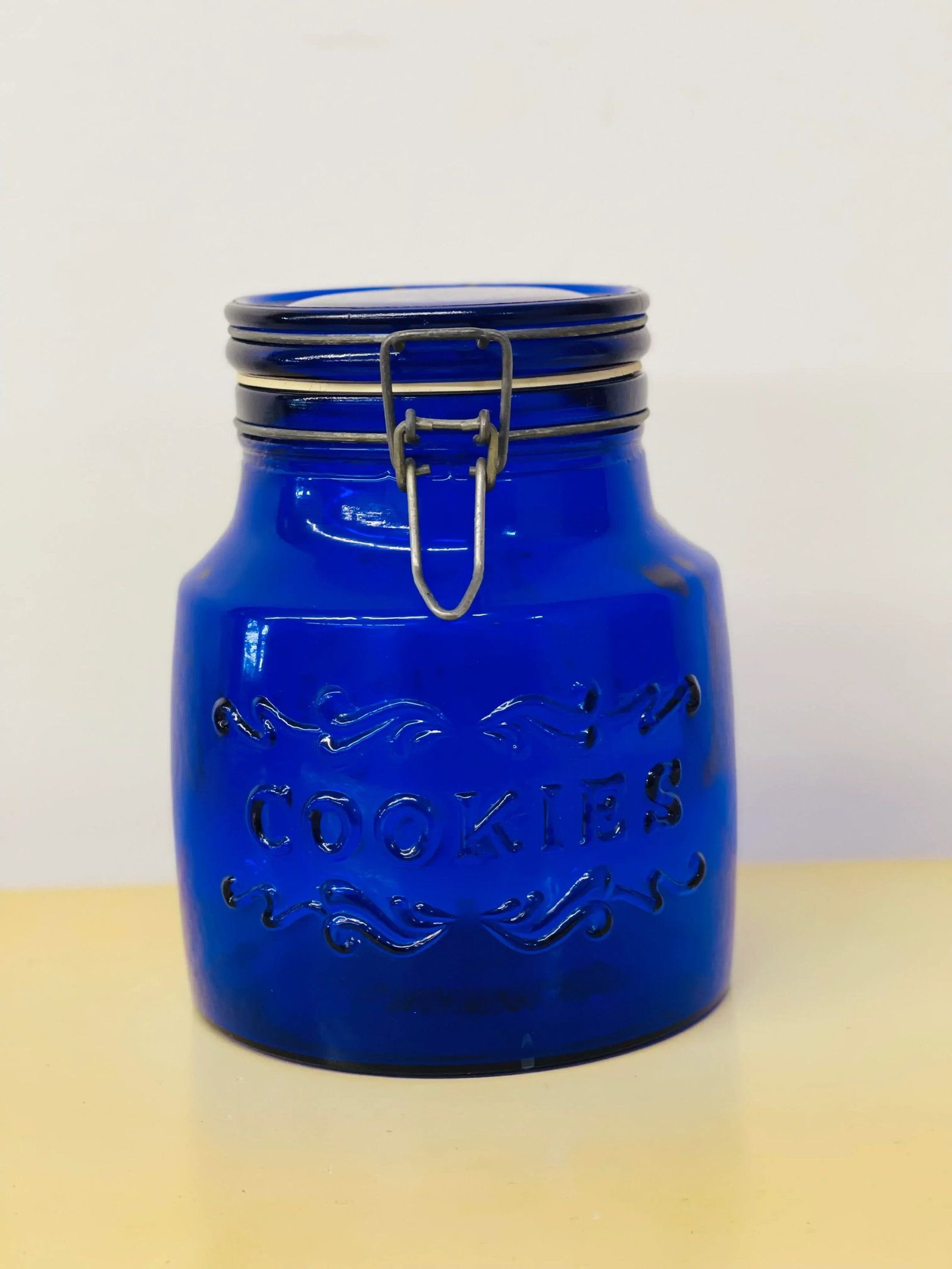 1970s Vintage Italian Cobalt Blue Glass Cookie Jar - 7