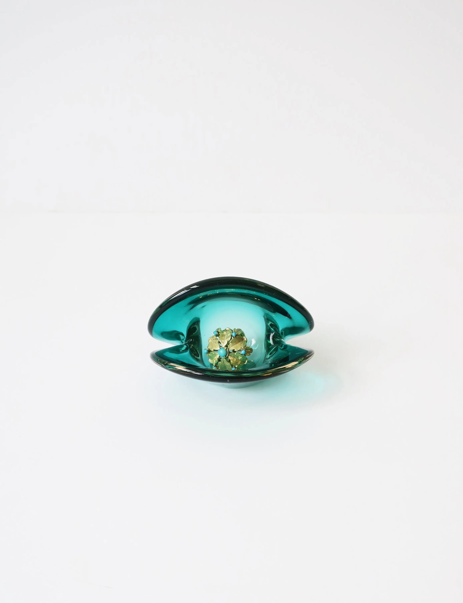 Italian Modern Murano Emerald Green Art Glass Seashell Dish - 12