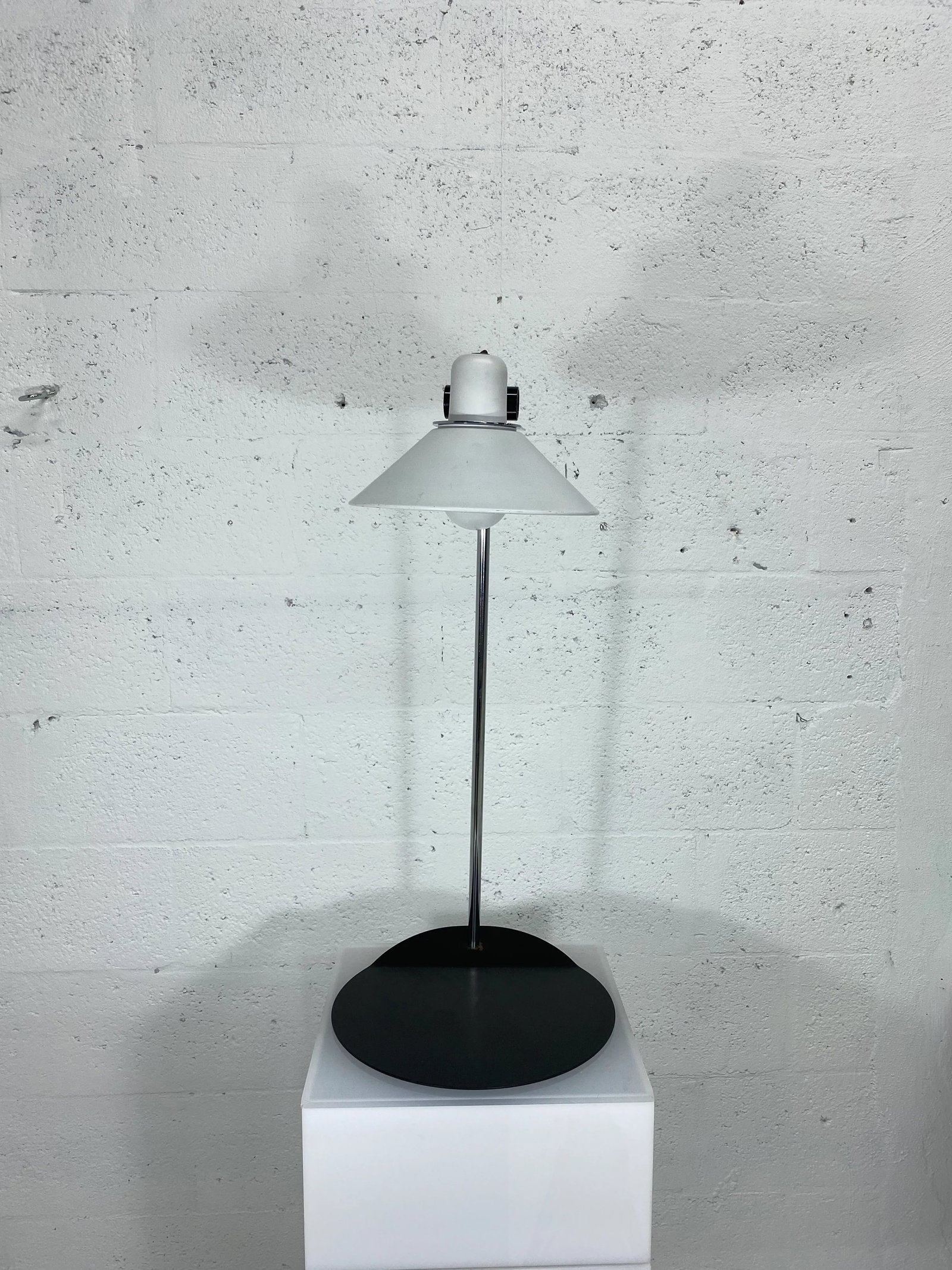 Black and White Postmodern Lamp - 3