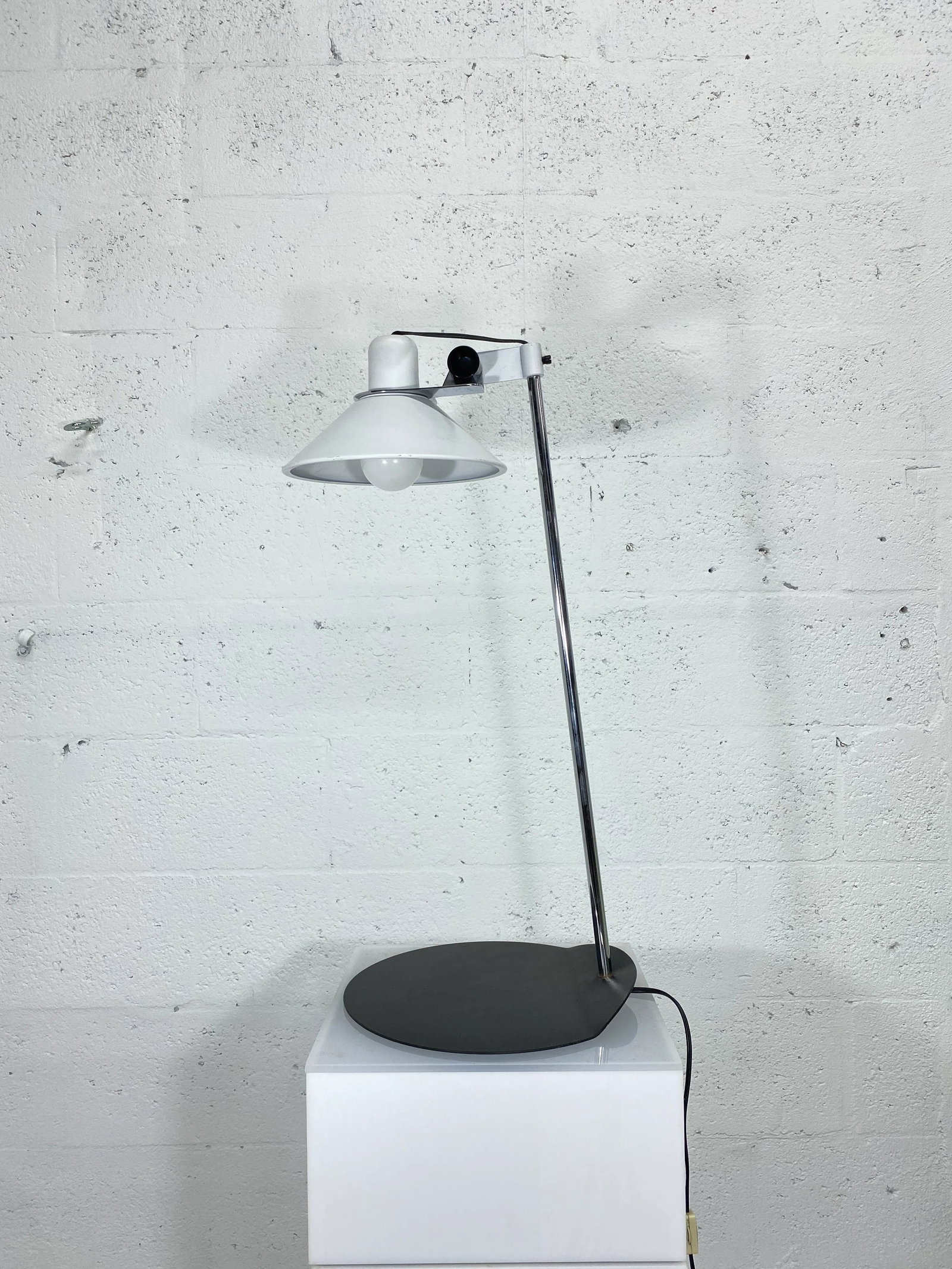 Black and White Postmodern Lamp - 4