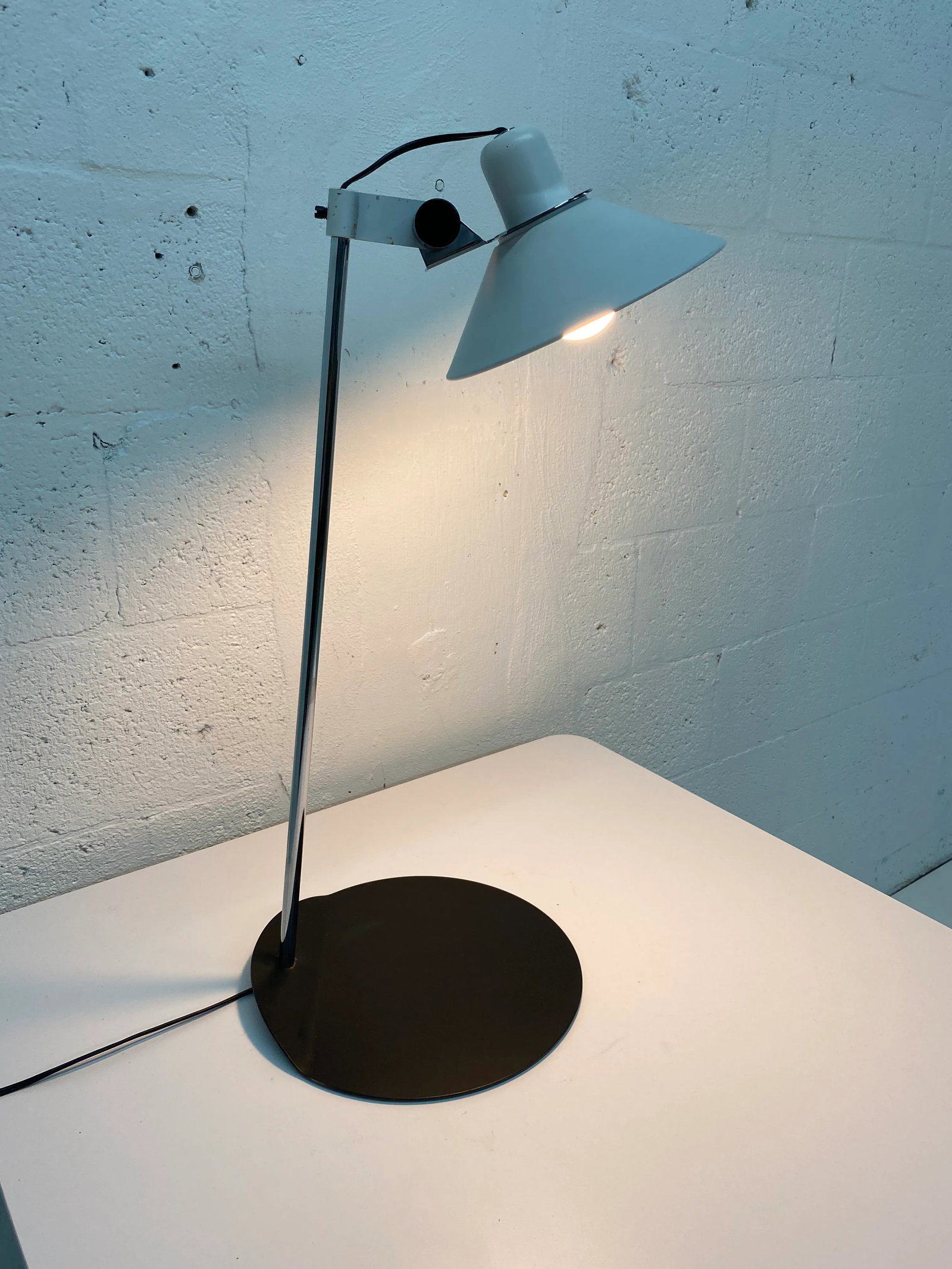 Black and White Postmodern Lamp - 9