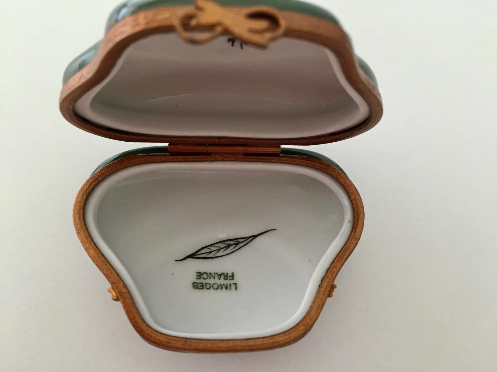 Limoges Hunter's Satchel Trinket Box - 5
