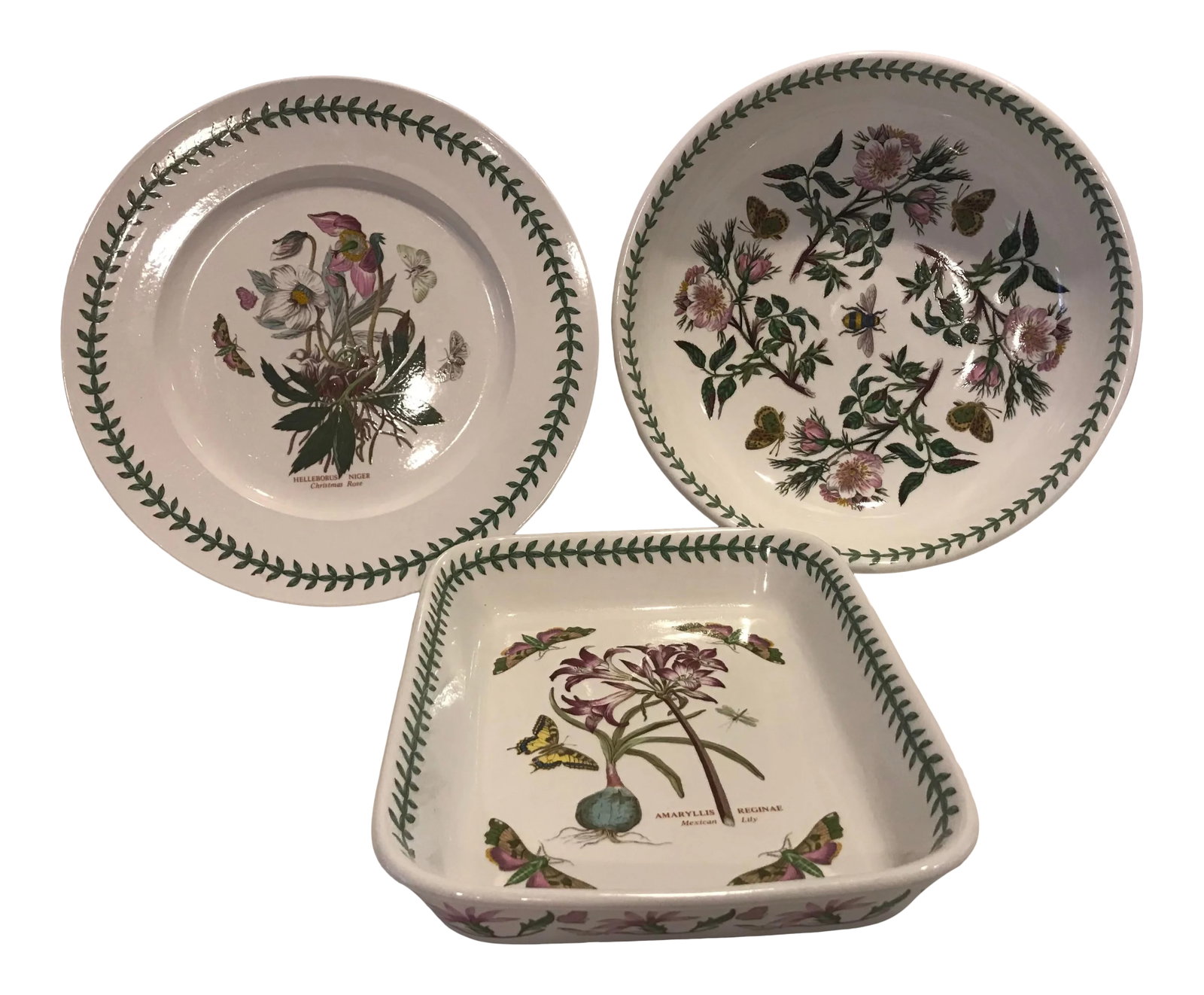 Vintage Portmeirion Botanical Garden Serving Set- 3 Pieces: Wonderful 3 pc. Botanical Garden serving set. You will receive the following : 1 - 13" Chop Plate ( Christmas Rose) 20th anniversary 1 - 13" Pasta Bowl ( Botanical Garden ) 1 - 12" Lasagne Pan (