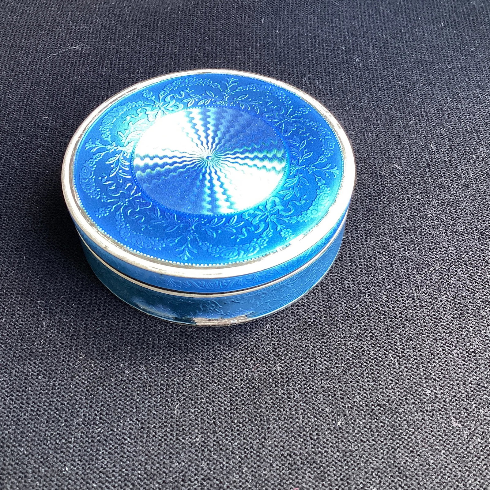Mid 20th Century Brass Cloisonne Round Lidded Box - 4
