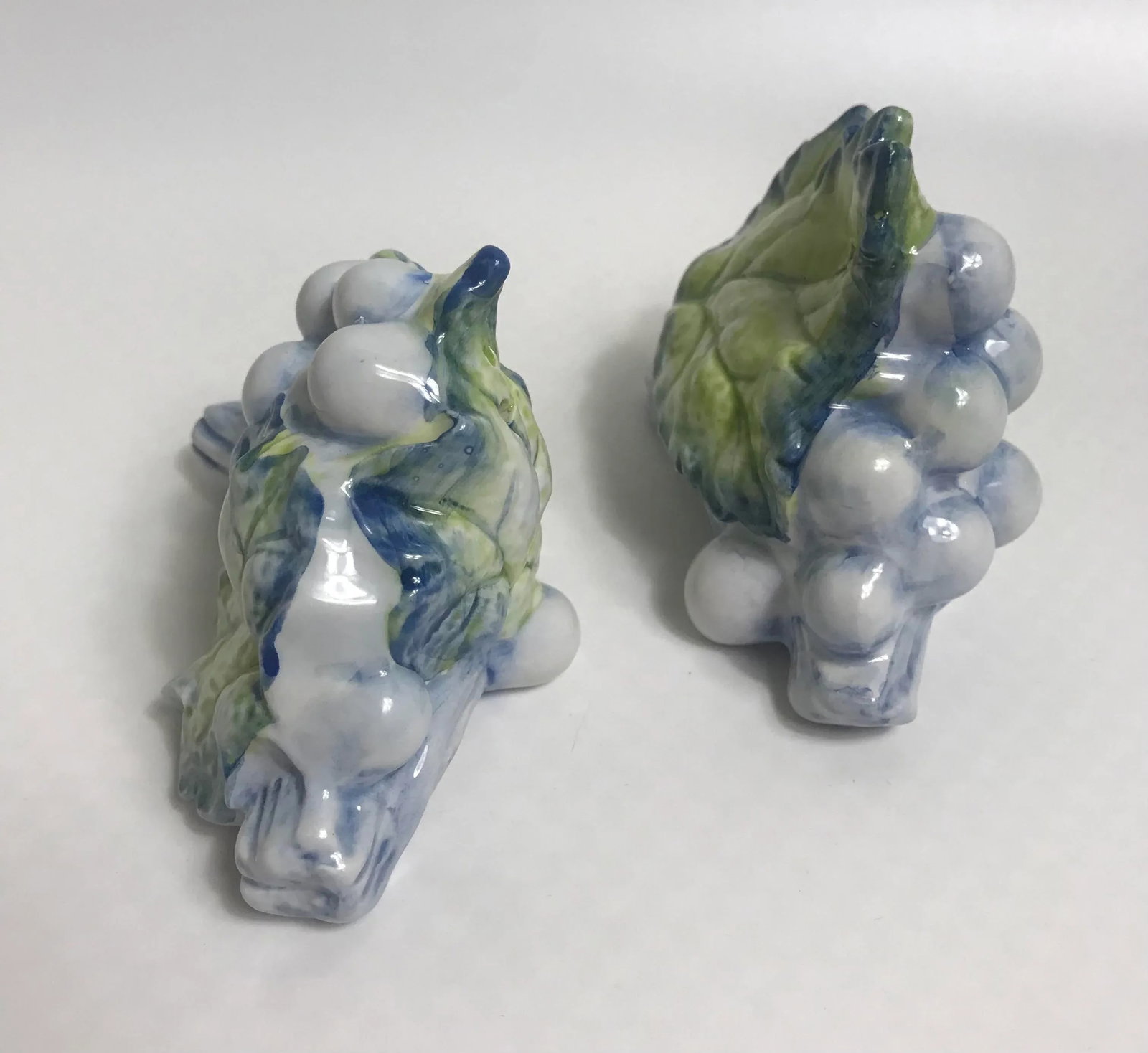 Vintage Fitz and Floyd Grapes Ceramic Salt and Pepper Shakers- a Pair - 5