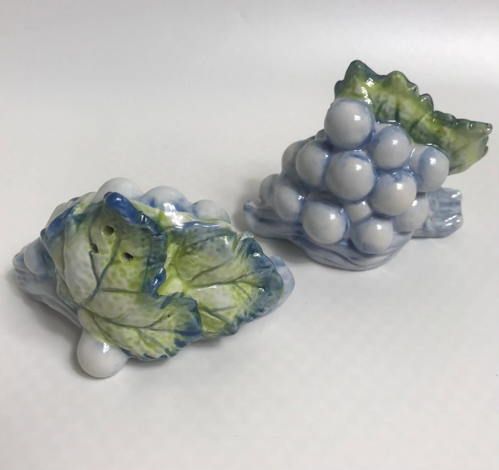 Vintage Fitz and Floyd Grapes Ceramic Salt and Pepper Shakers- a Pair - 9