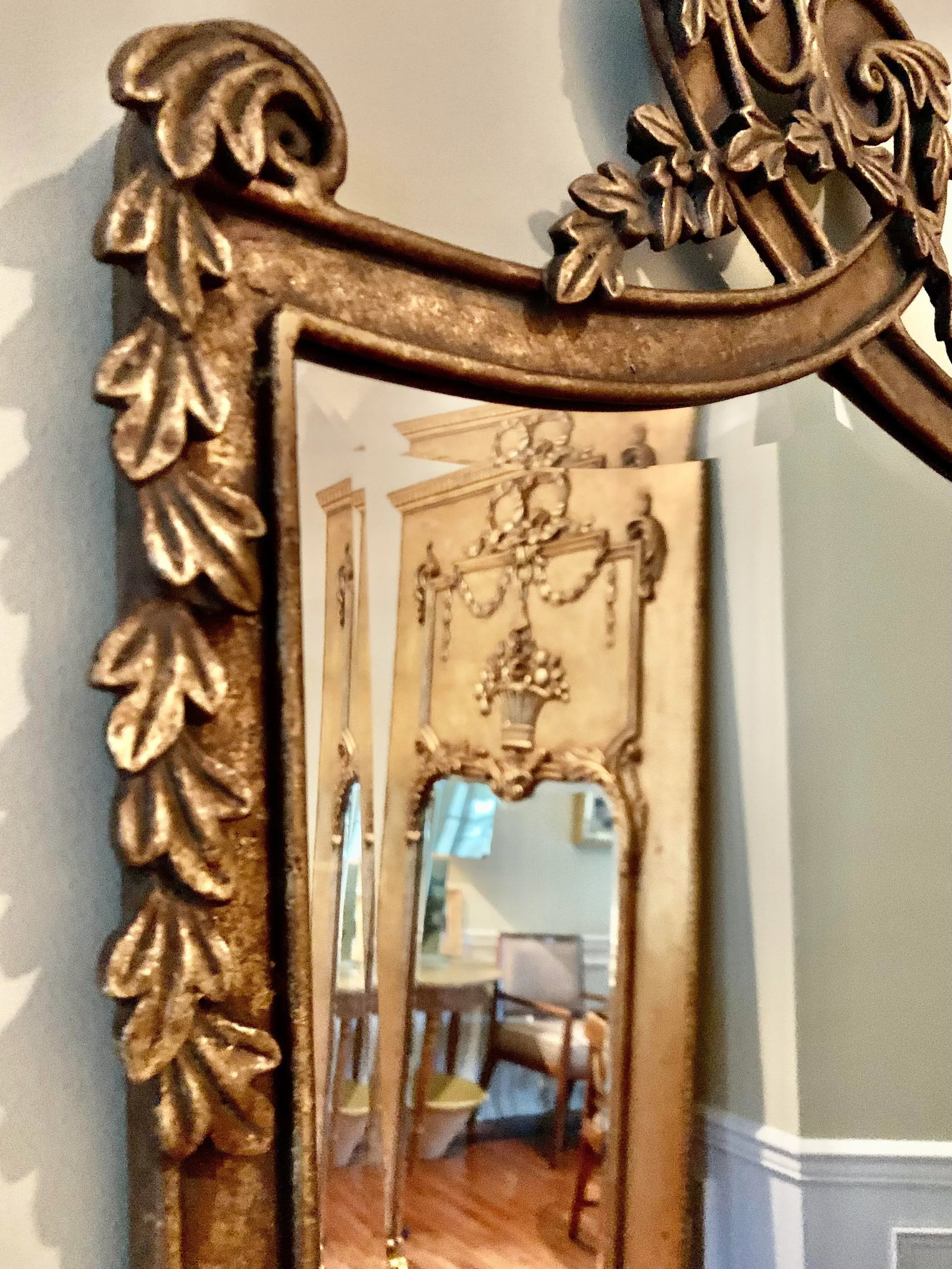 Vintage Gilt Mirror With Beveled Glass - 6