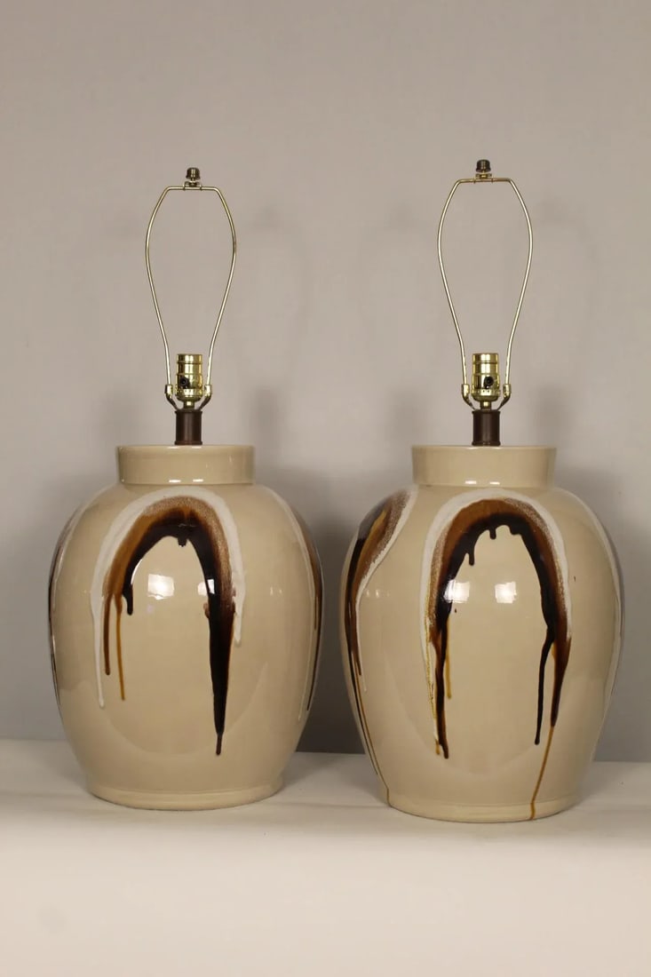 Mid 20th Century Large Scale Jane and Gordon Martz Style Lamps - a Pair - 10