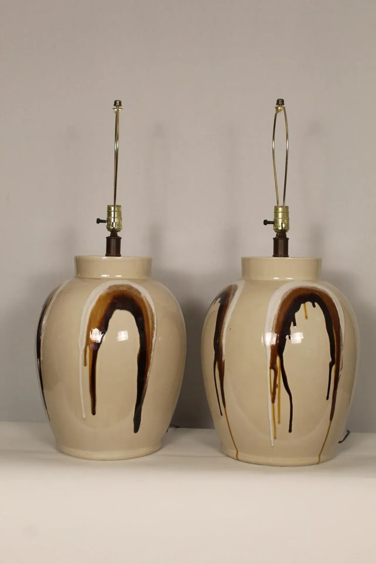 Mid 20th Century Large Scale Jane and Gordon Martz Style Lamps - a Pair - 4