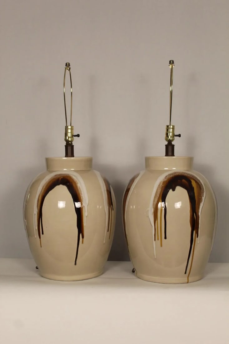 Mid 20th Century Large Scale Jane and Gordon Martz Style Lamps - a Pair - 8