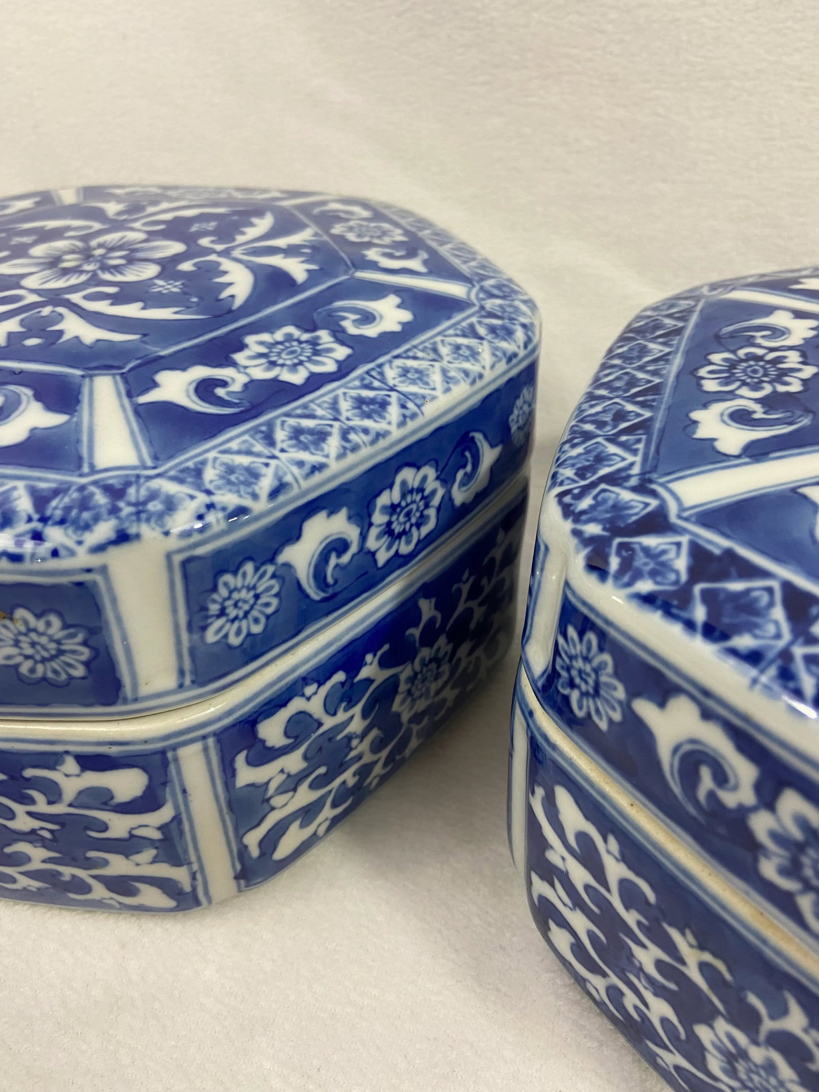 Vintage Blue and White Chinese Porcelain Boxes- a Pair - 5