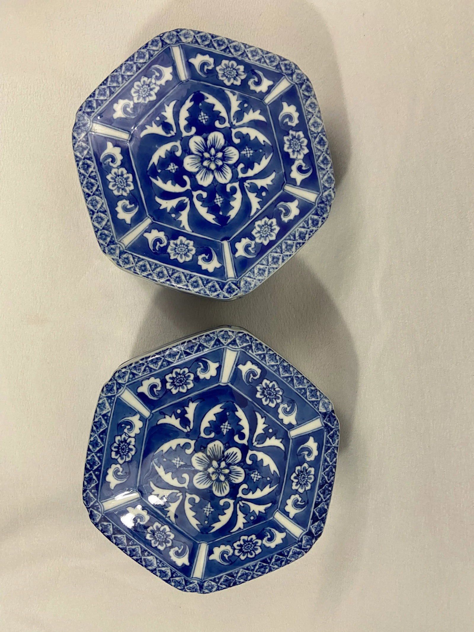 Vintage Blue and White Chinese Porcelain Boxes- a Pair - 7