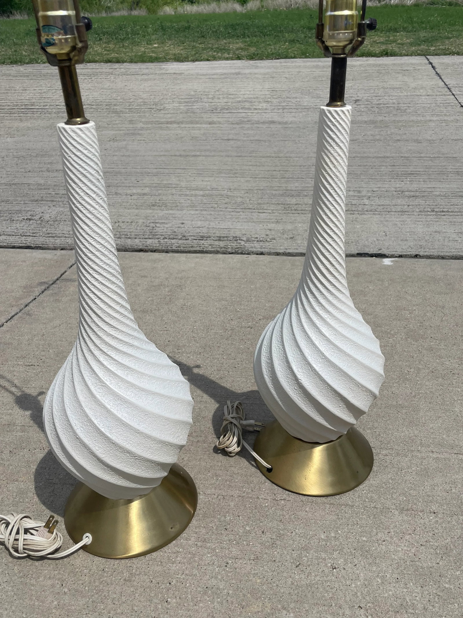 Mid Century Quartite Creative Corp Spiral Chalkware Table Lamps - a Pair - 8