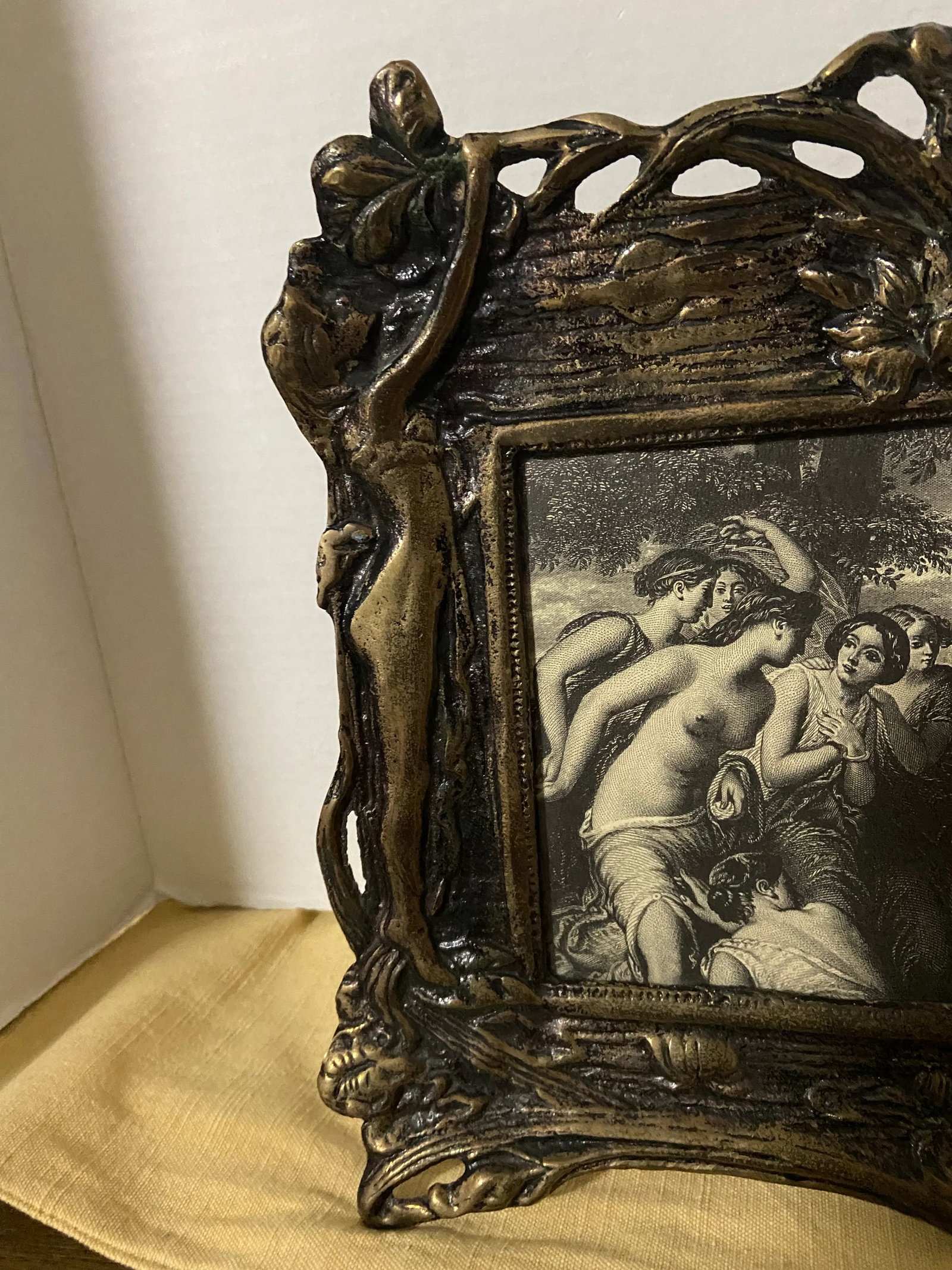 Mid 20th Century Art Deco Lady Brass Picture Frame - 10