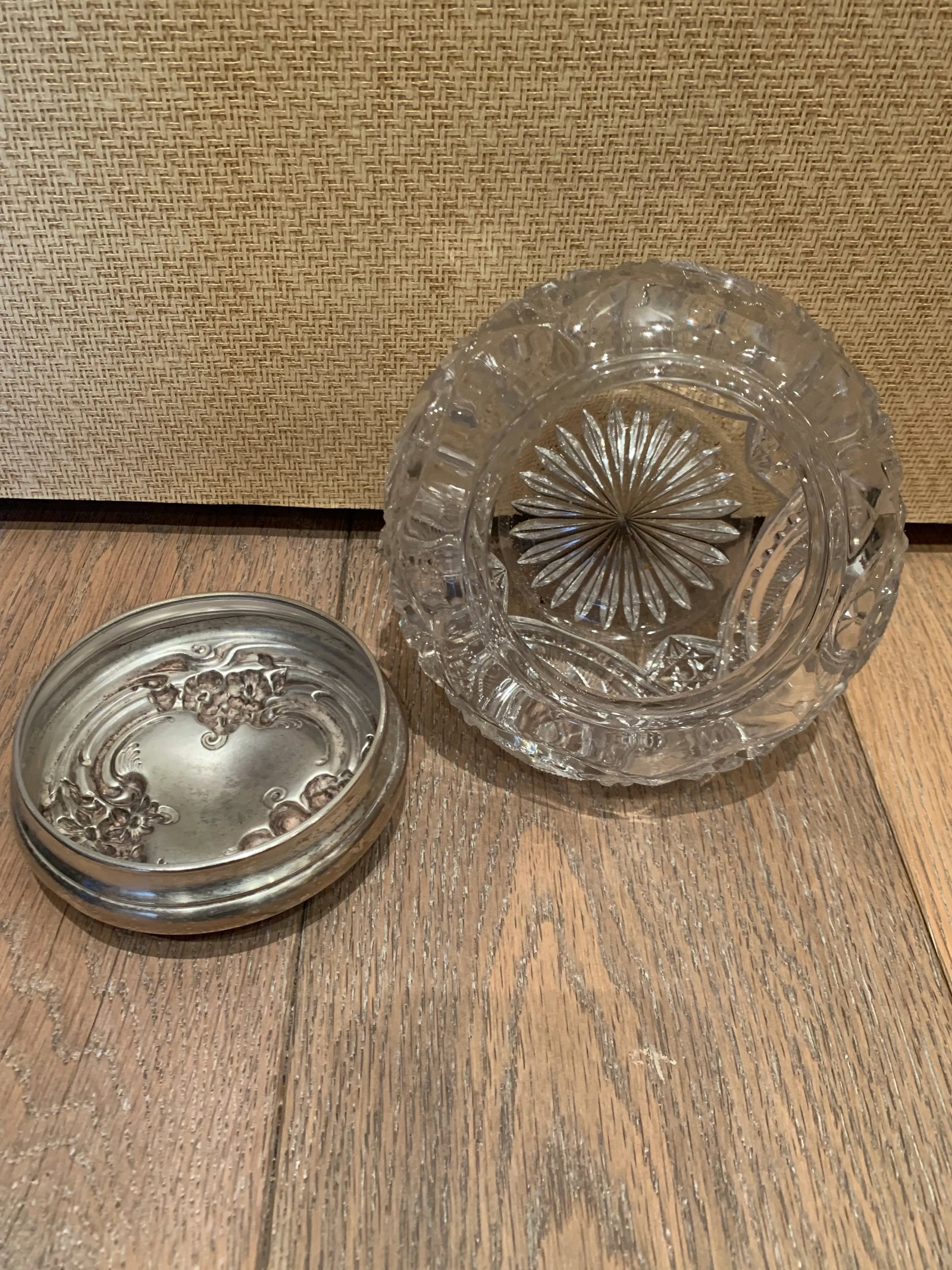 1920s Glass Boudoir Jar - 5
