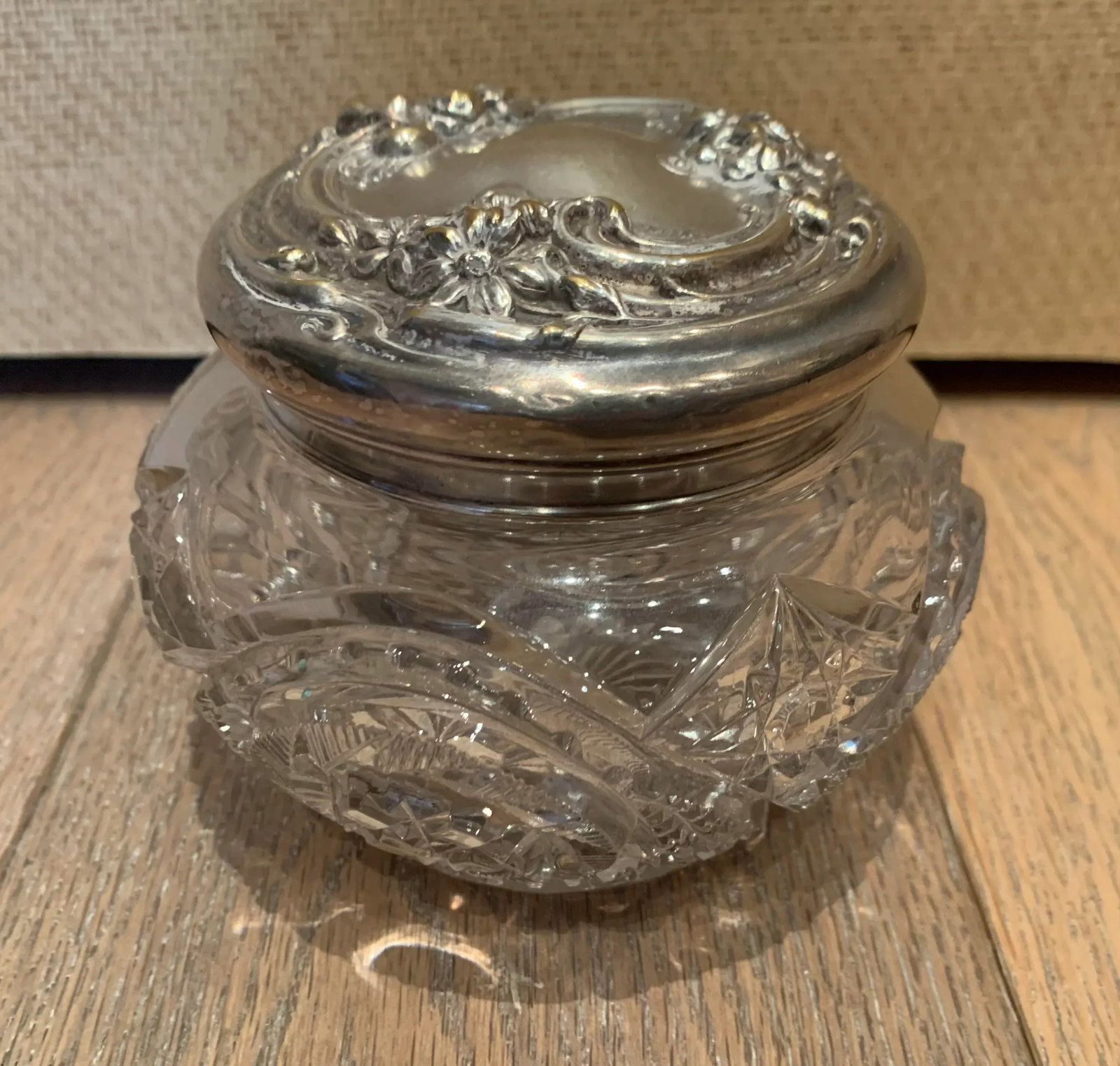 1920s Glass Boudoir Jar - 7
