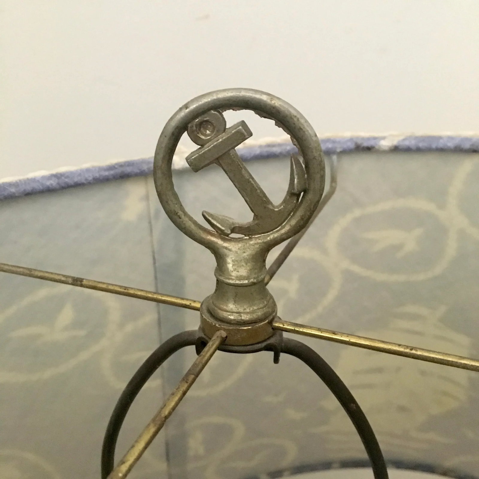 Vintage Mid-Century Ship Wheel Table Lamp With Brass Compass - 2