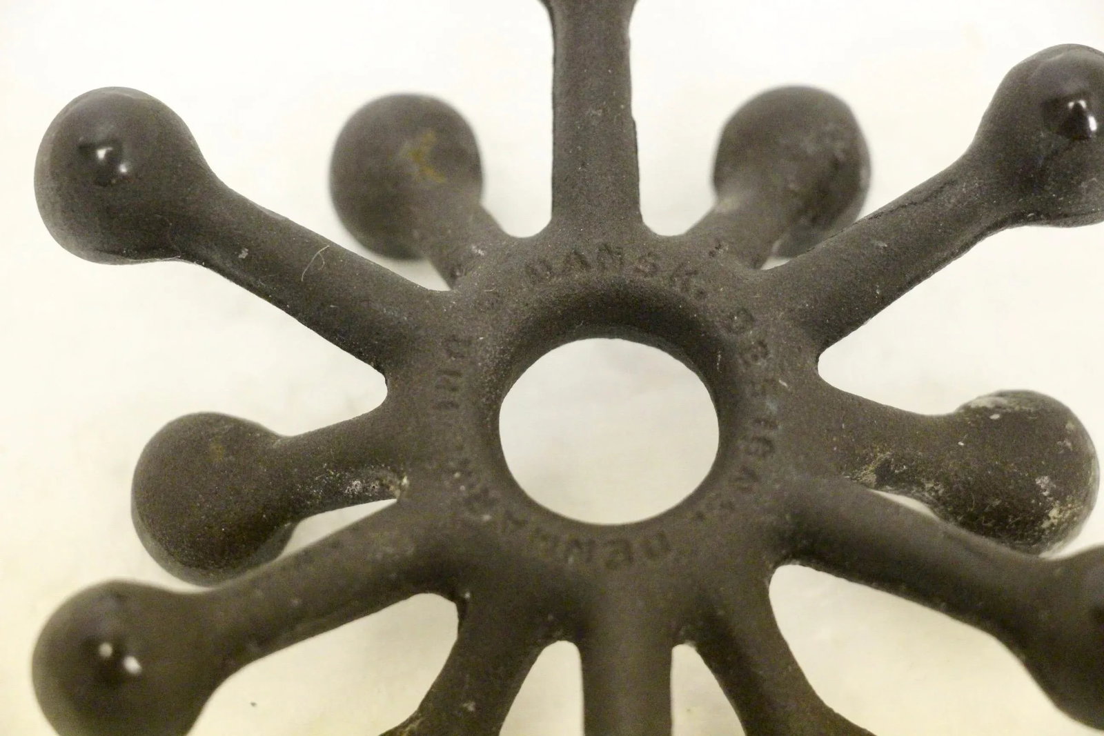 1960s Midcentury Modern Jens Quistgaard for Dansk Tiny Taper Holder Cast Iron Spider Candleholder - 4