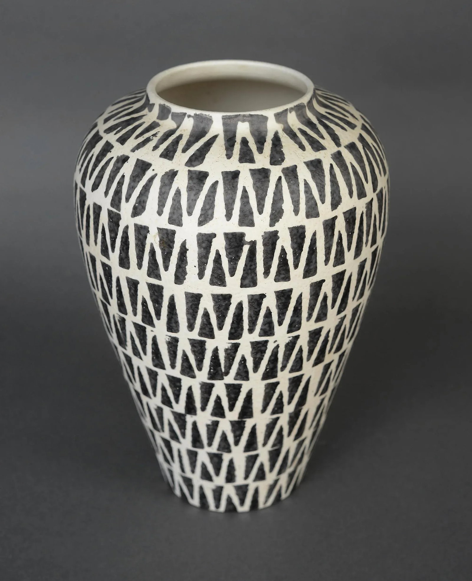 Mid Century Italian Black & White Abstract Pattern Ceramic Vase - 3