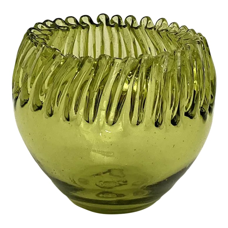 Vintage Blenko Ruffled Edge Bowl in Olive Green, 1960s: Olive Green Ruffled Edge Blenko Bowls. Made in the 1960s. 4" H x 4.5" W Condition: Alterations: Original Condition Unaltered Imperfections: Some Imperfections Condition Notes: Many antique glass piece